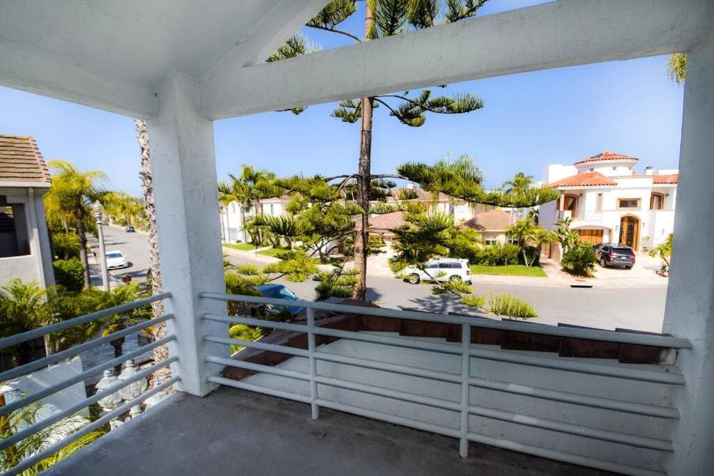 Private Beach front 4bed 4bath pool and spa house
