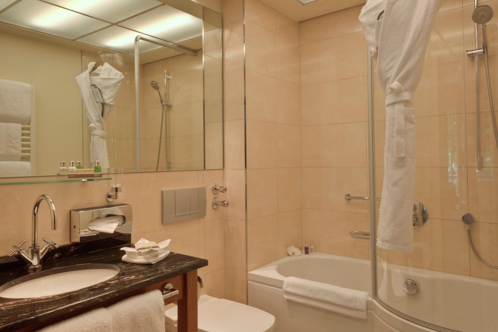 MAXIMILIAN MUNICH Apartments & Hotel