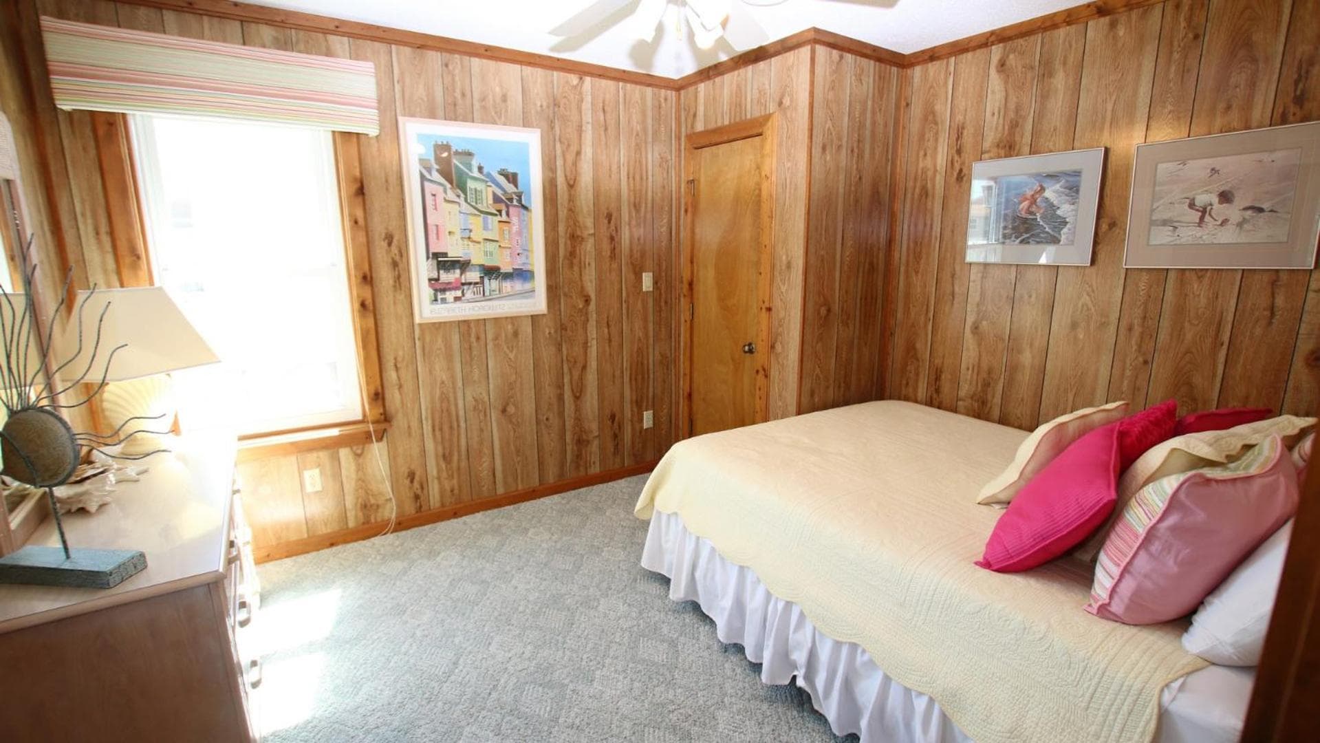 Oceanside, Friday to Friday, Sun Decks, Close to shopping, KD22, Summer Reflections