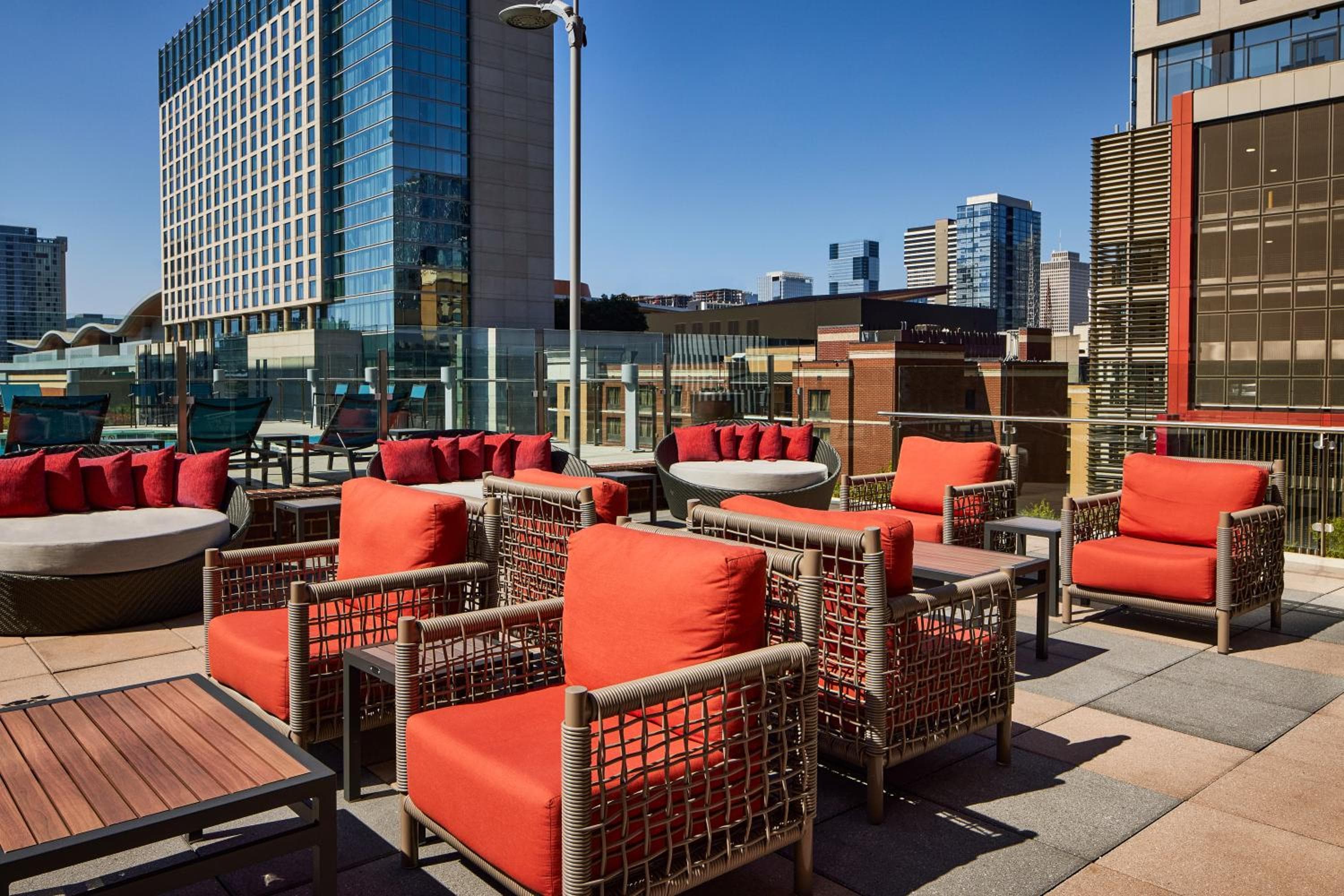 Hilton Garden Inn Nashville Downtown Convention Center