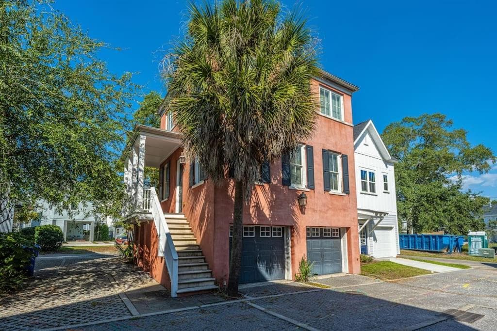 Southern Gem in Park Circle