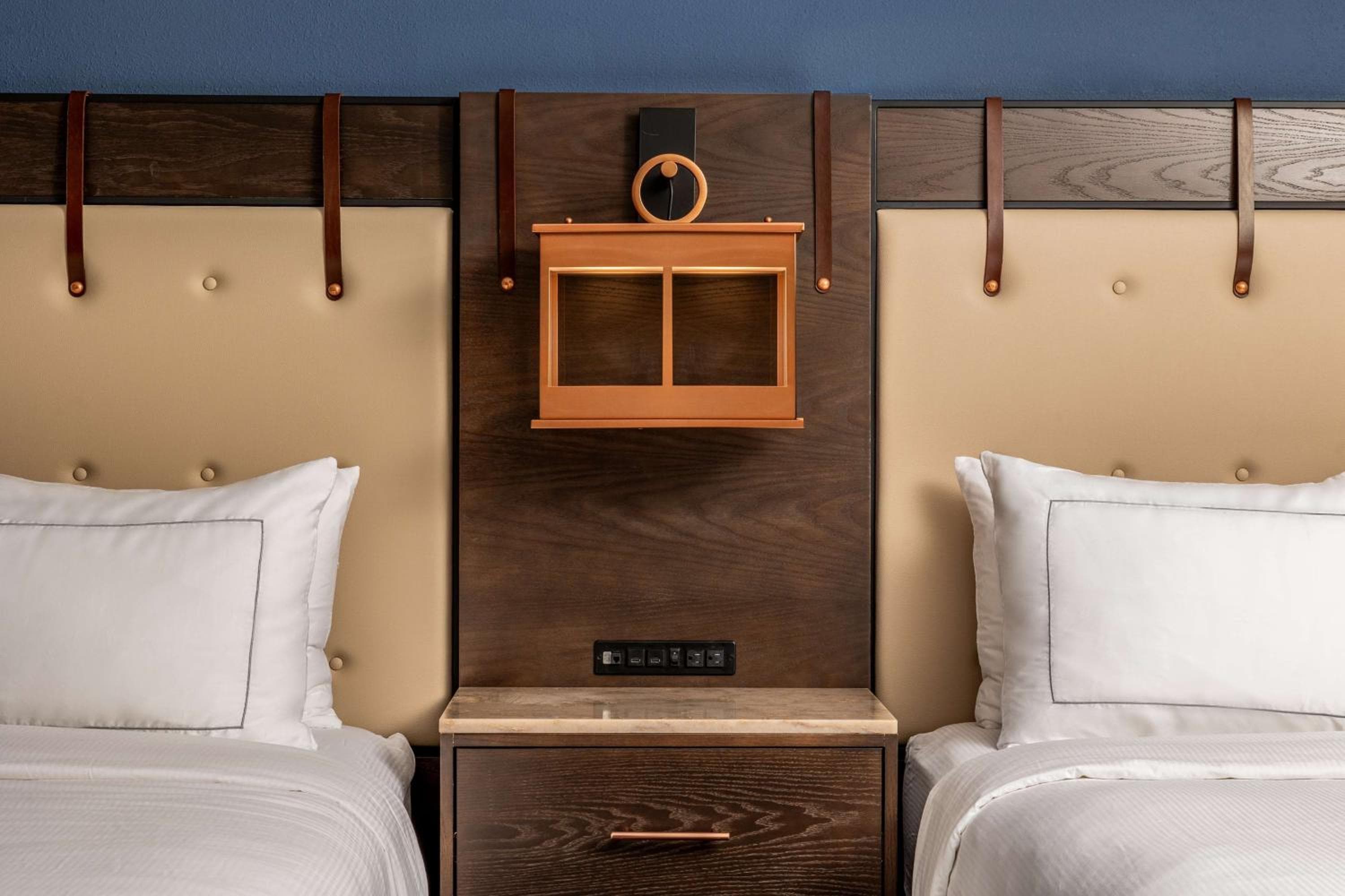 Hotel Westport Kansas City, Tapestry Collection by Hilton