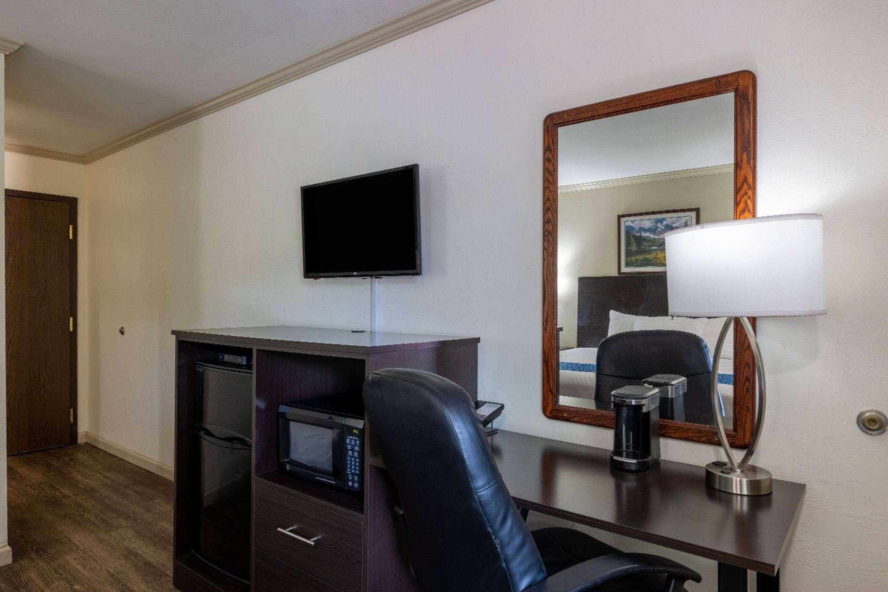 Travelodge by Wyndham Livingston
