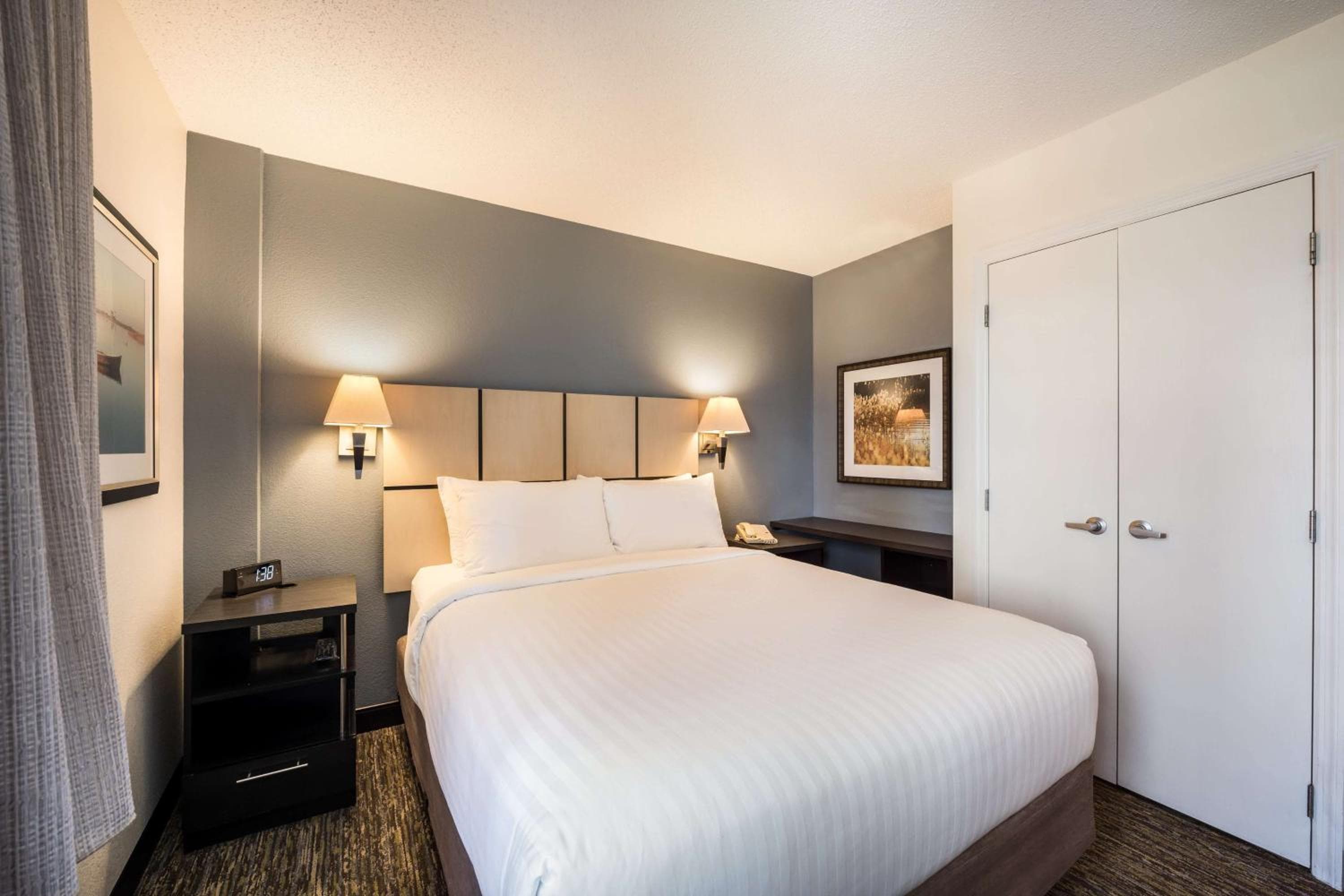 Sonesta Simply Suites Clearwater St Petersburg