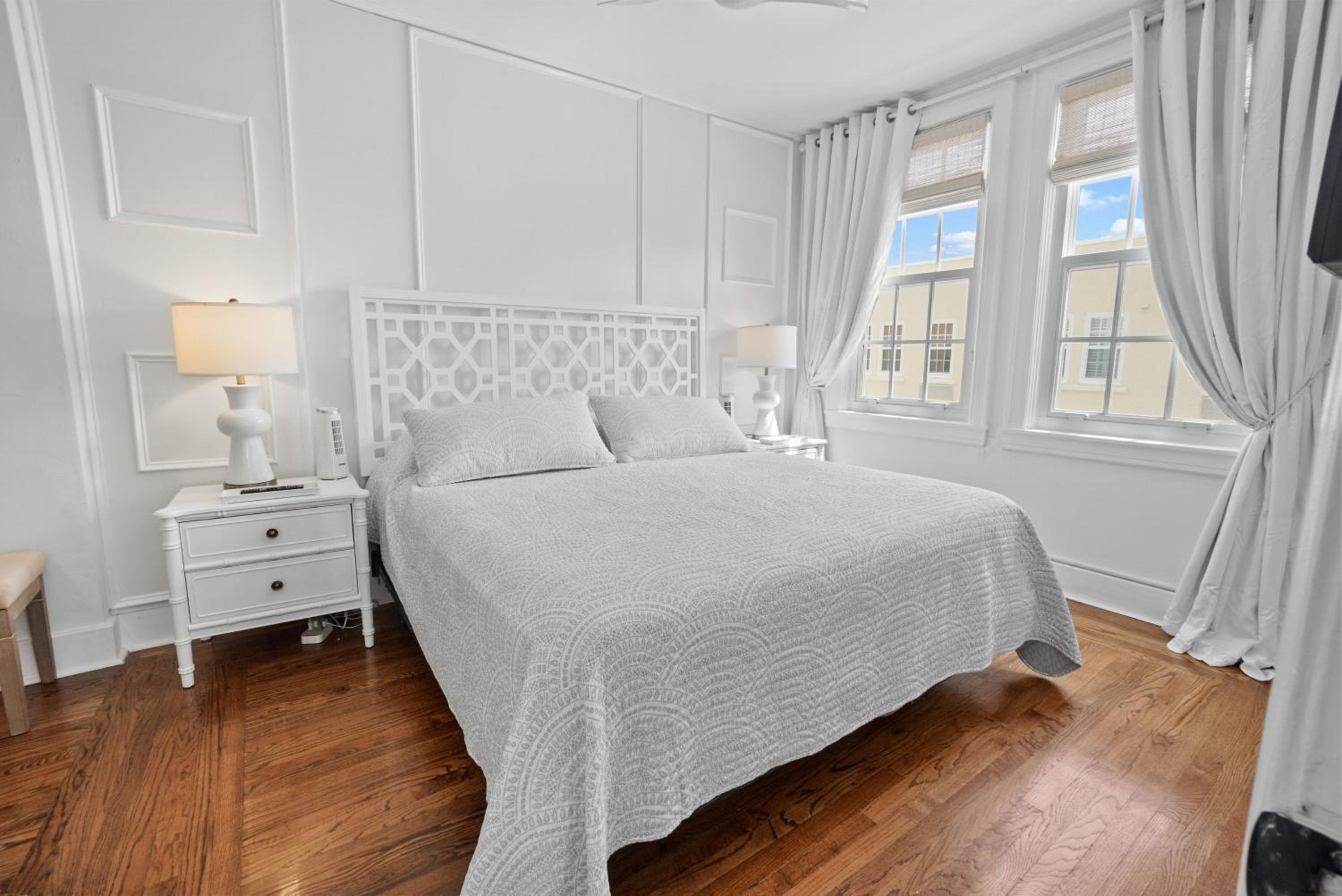 ORCHID SUITES - Historic Palm Beach Hotel Condominium