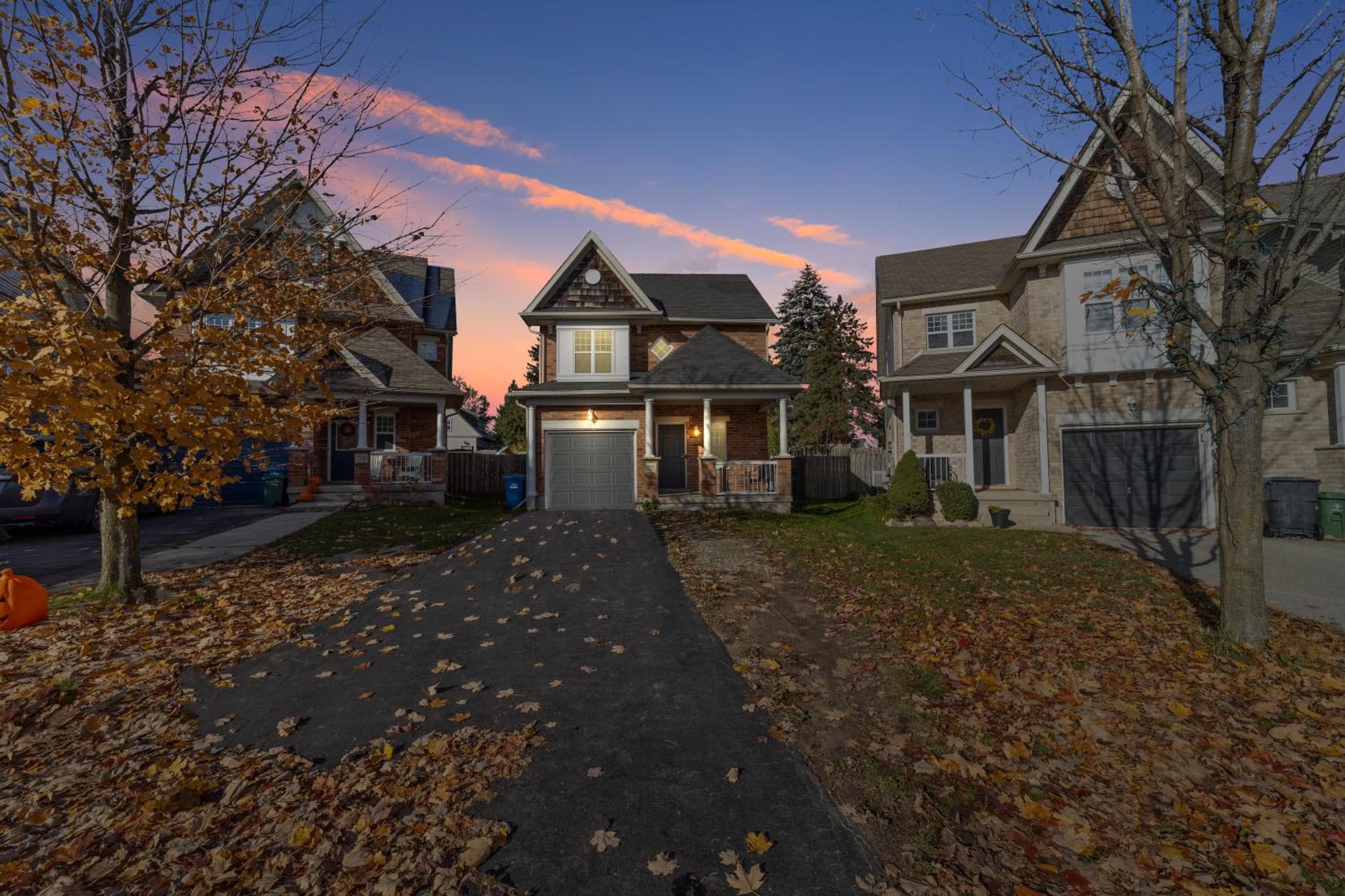 Hanlon Creek Gem Close To U Of G 3 Bedroom