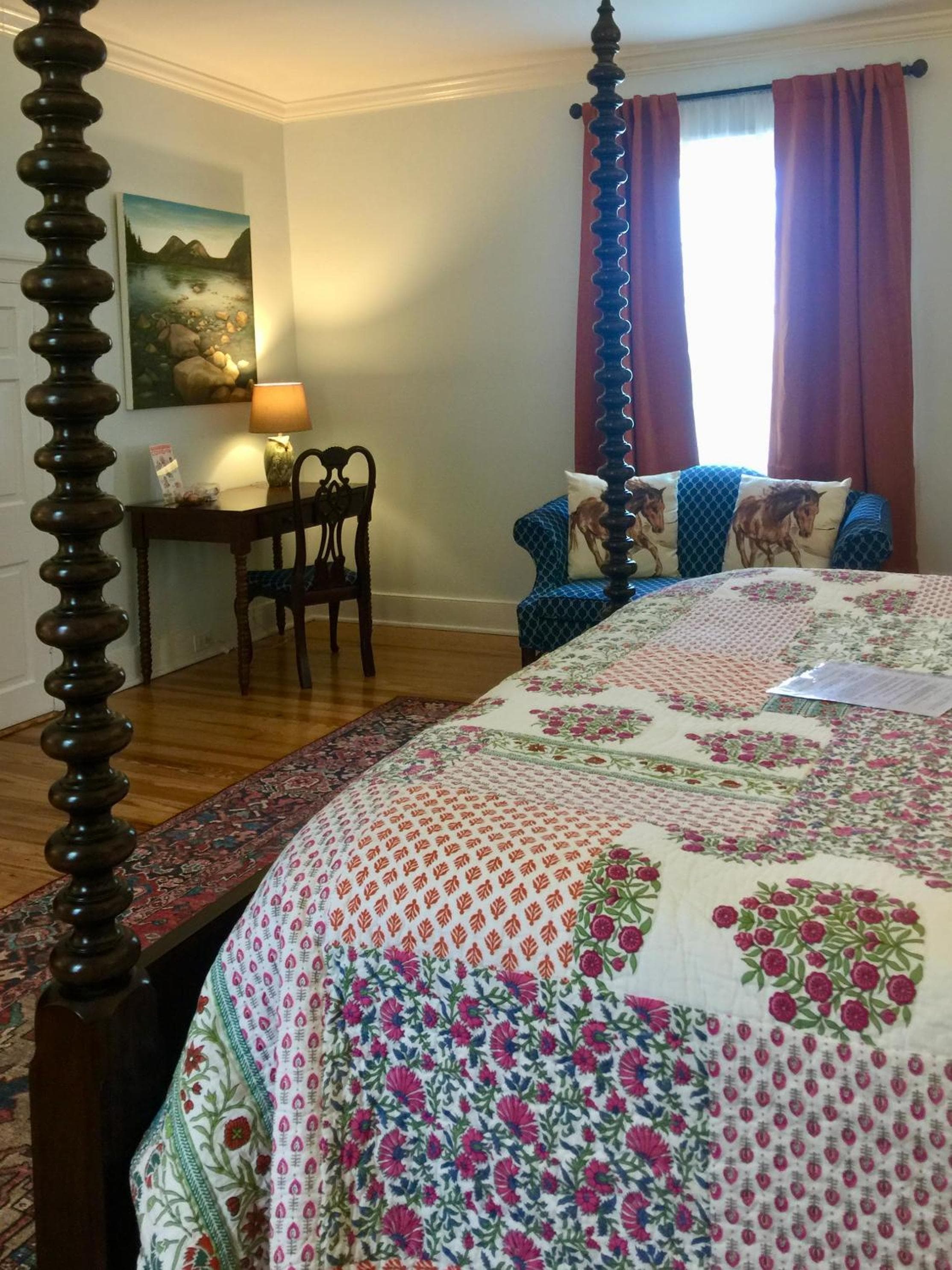 Charred Oaks Inn