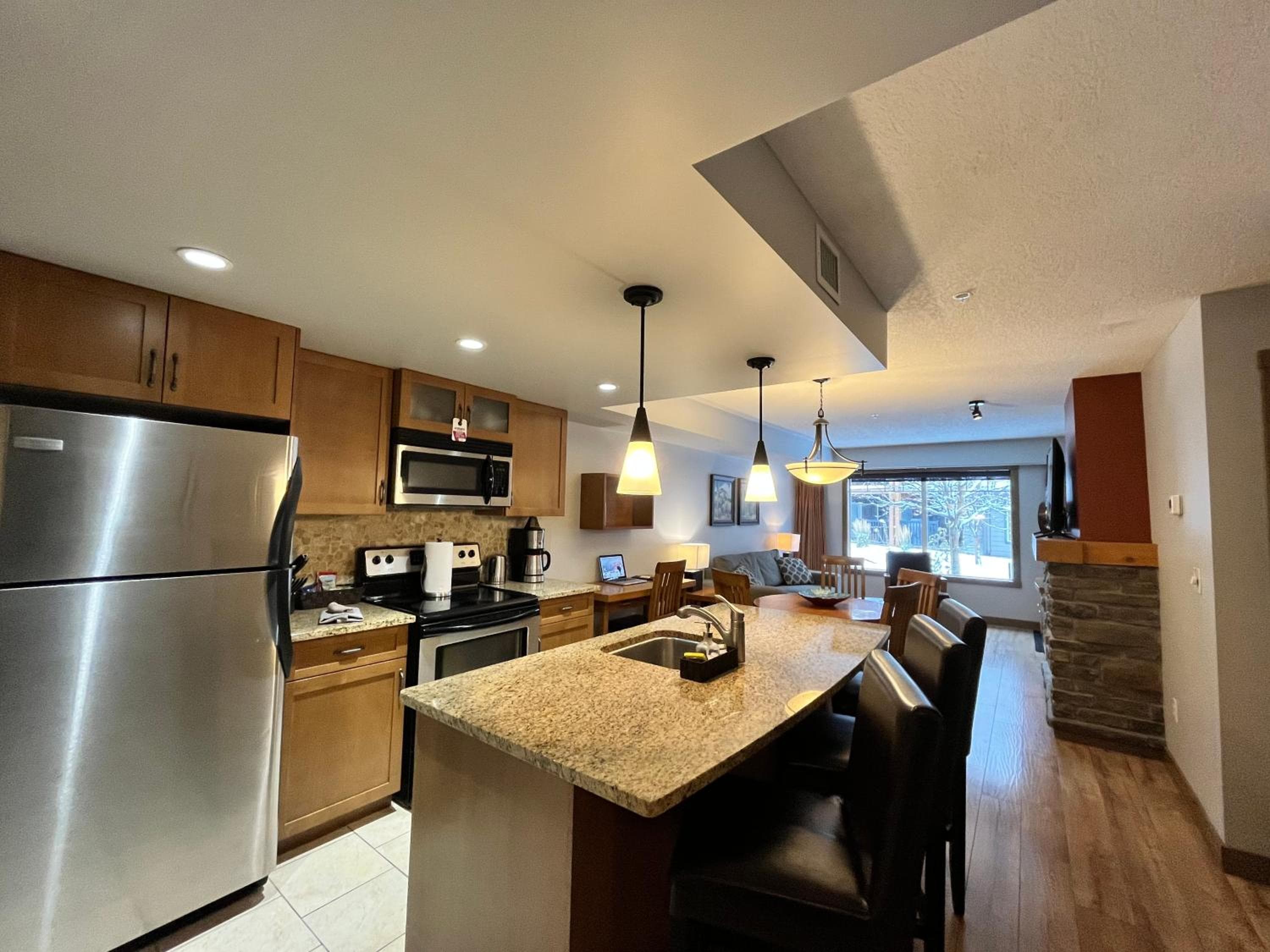 Perfect family 2-bed Condo with hot tub