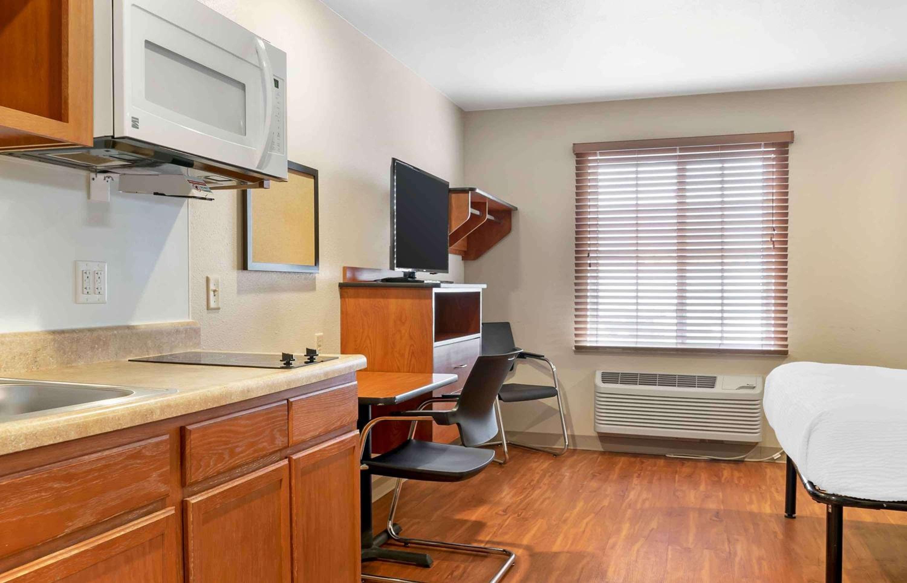 Extended Stay America Select Suites - Grand Rapids - Wyoming