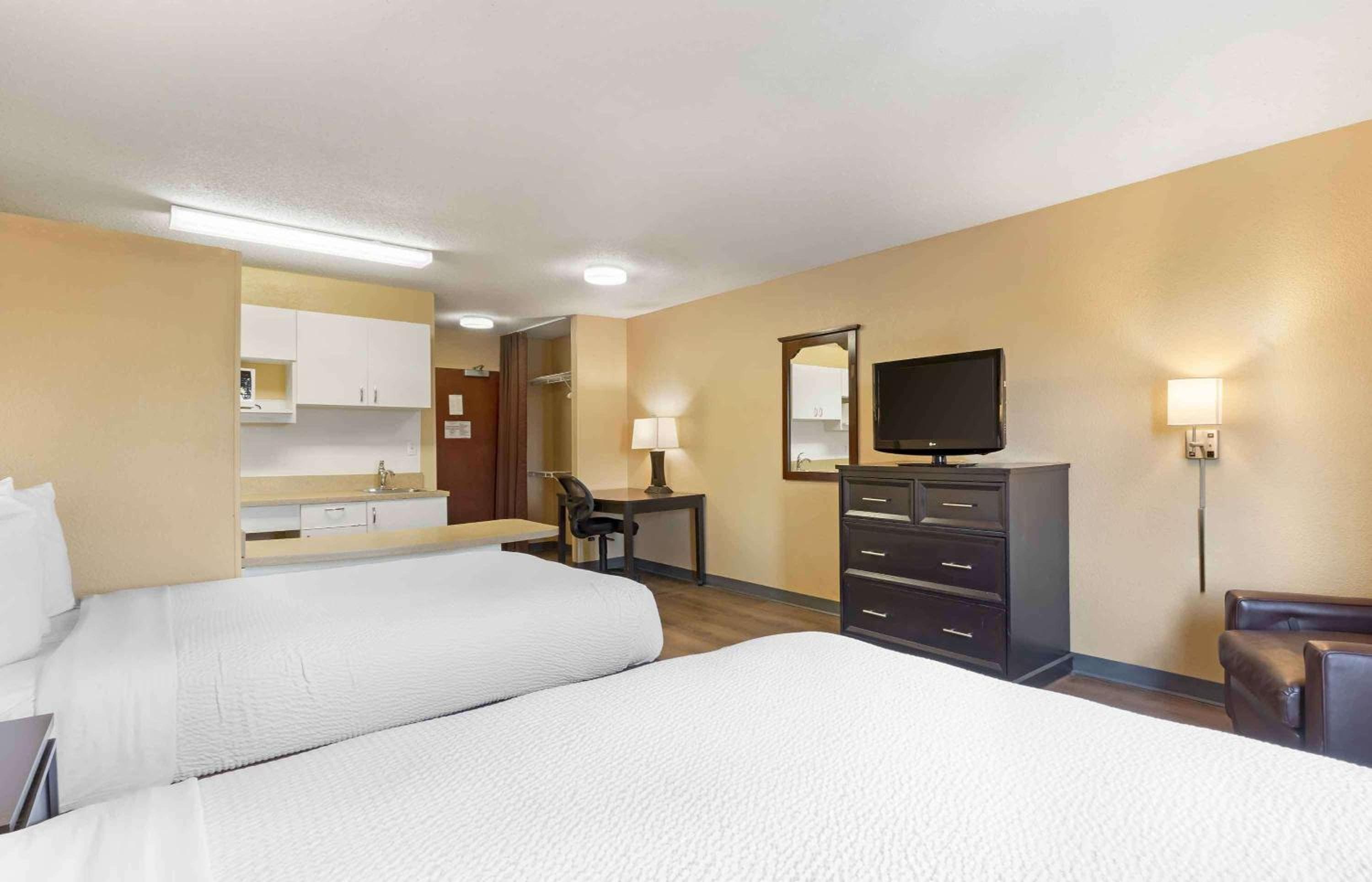 Extended Stay America Select Suites - Greenville - Airport