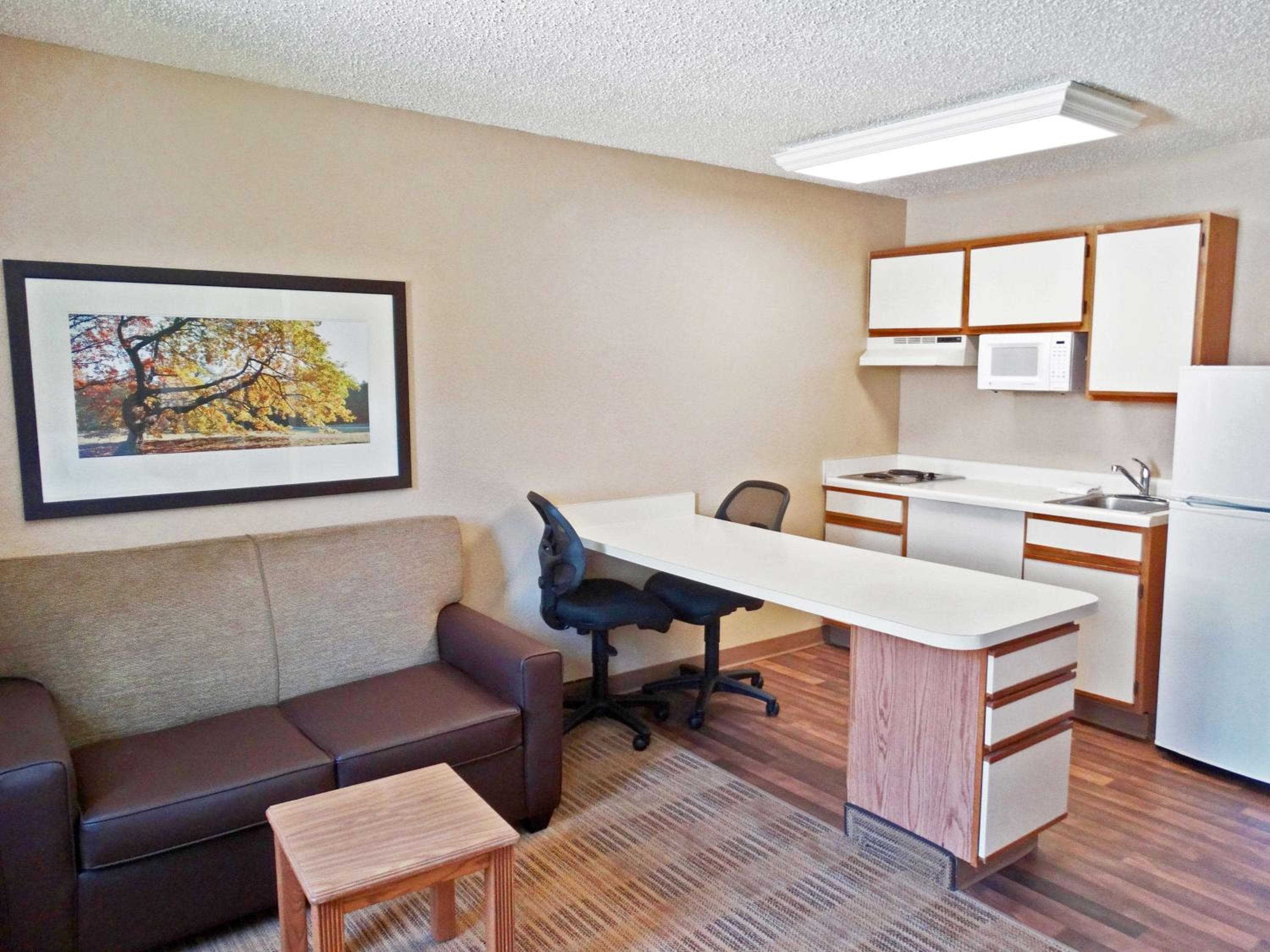 Studio 6 Corporate Extended Stay Philadelphia Malvern Swedesford Rd PA