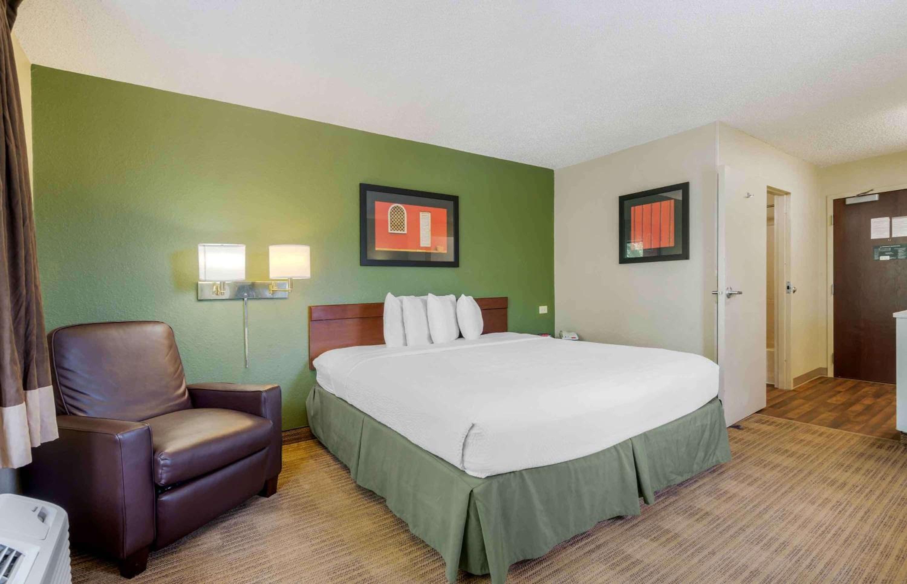 Extended Stay America Select Suites - Orlando - Maitland - 1760 Pembrook Dr