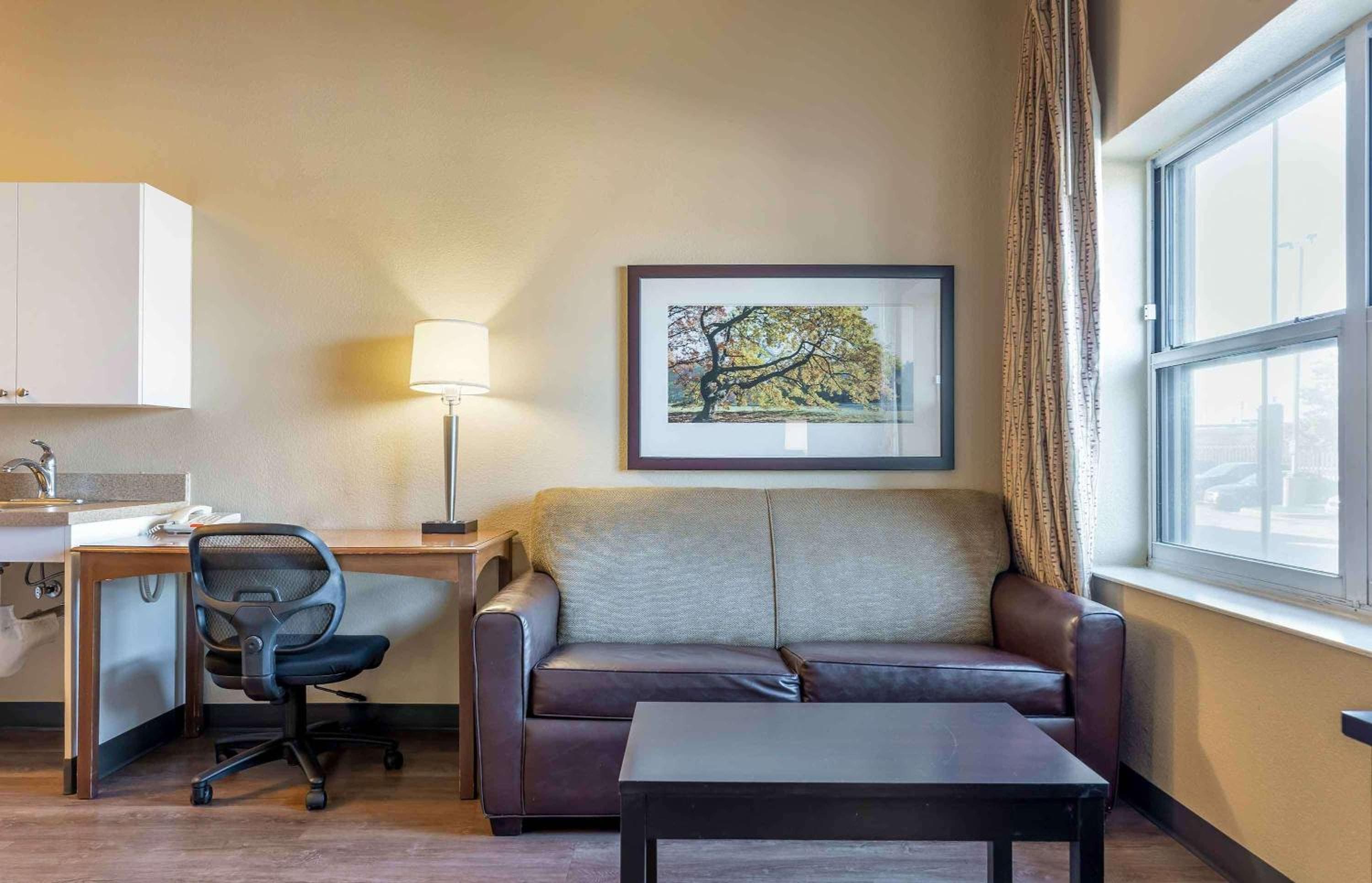 Extended Stay America Suites - Chicago - O'Hare - Allstate Arena