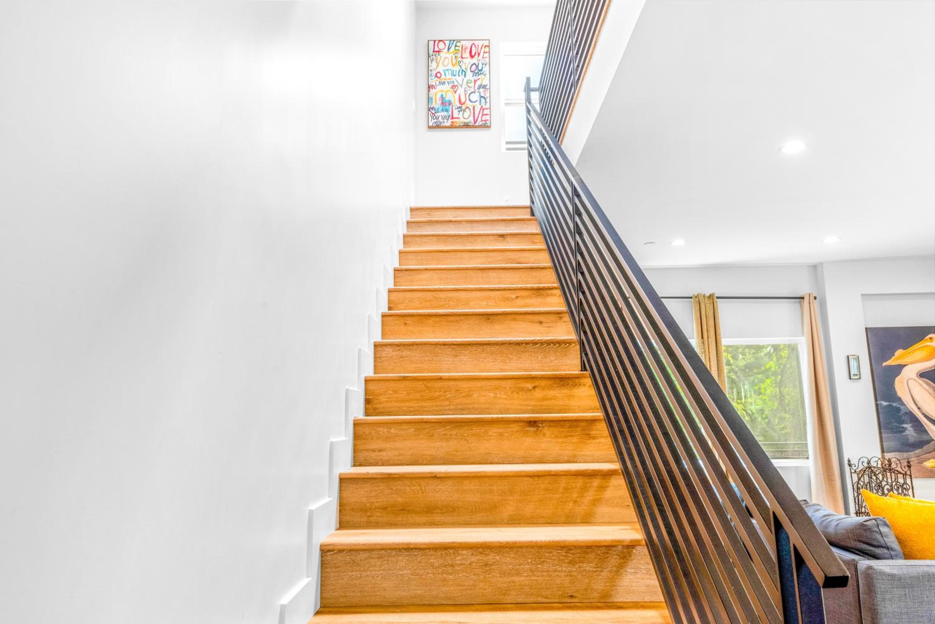 Stylish Sherman Oaks Townhouse 3bed + 3.5bath All Master Suites
