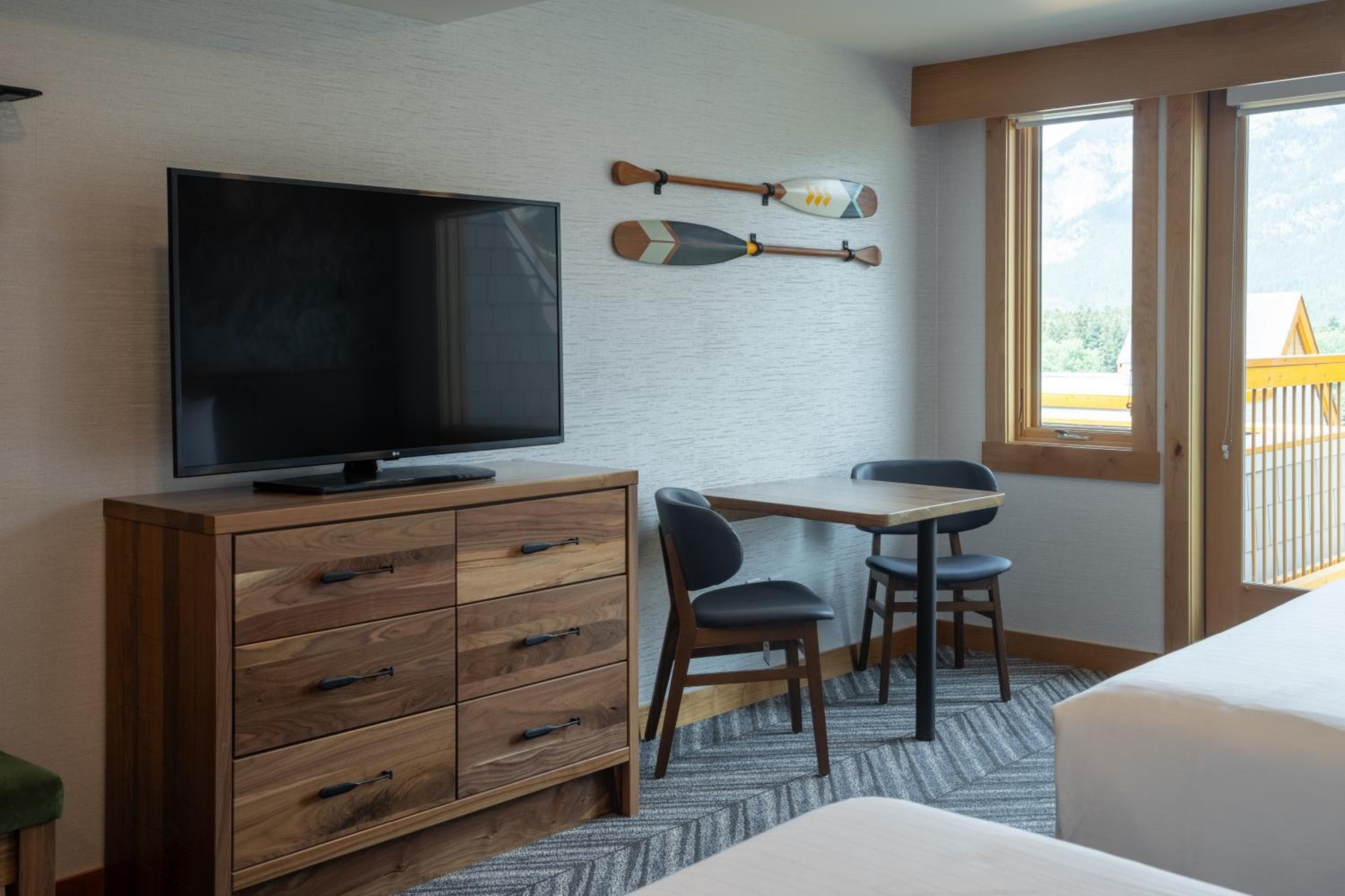 Hotel Canoe and Suites