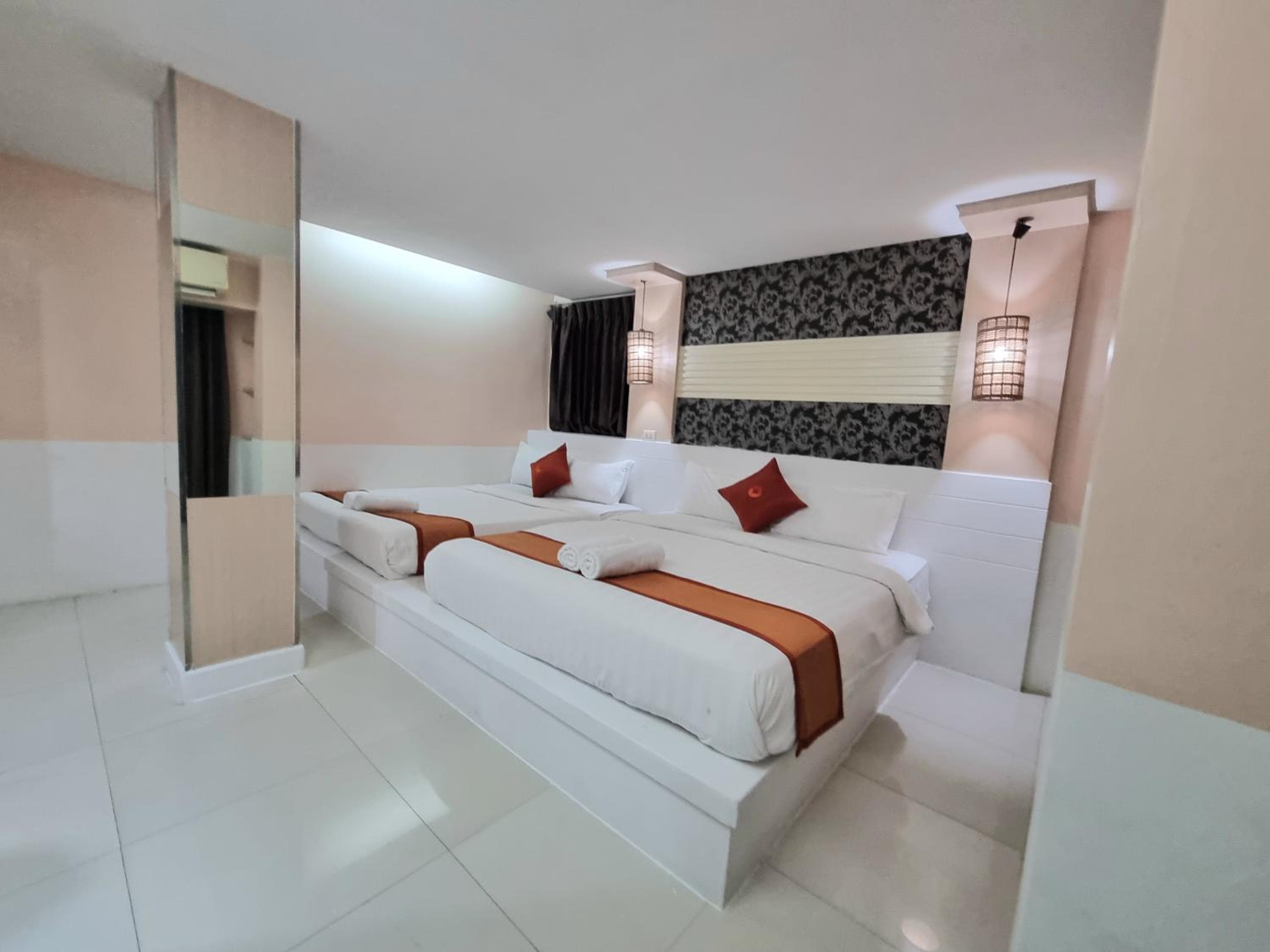 Cozi Inn Hotel, Bangkok