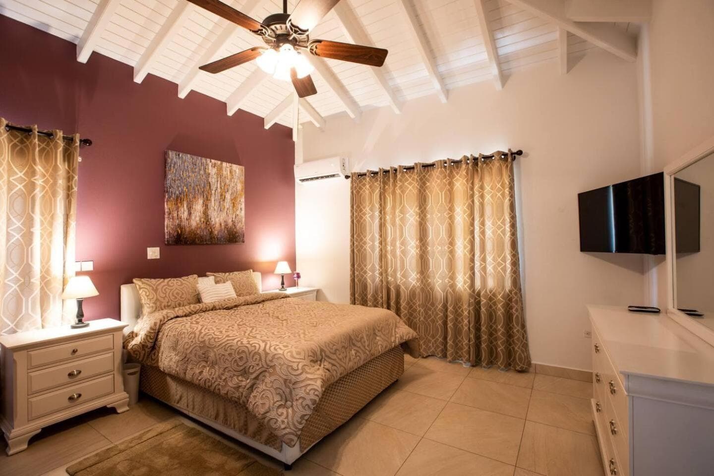 3 Bed Villa Sleeps 6 Pool Priv Patio