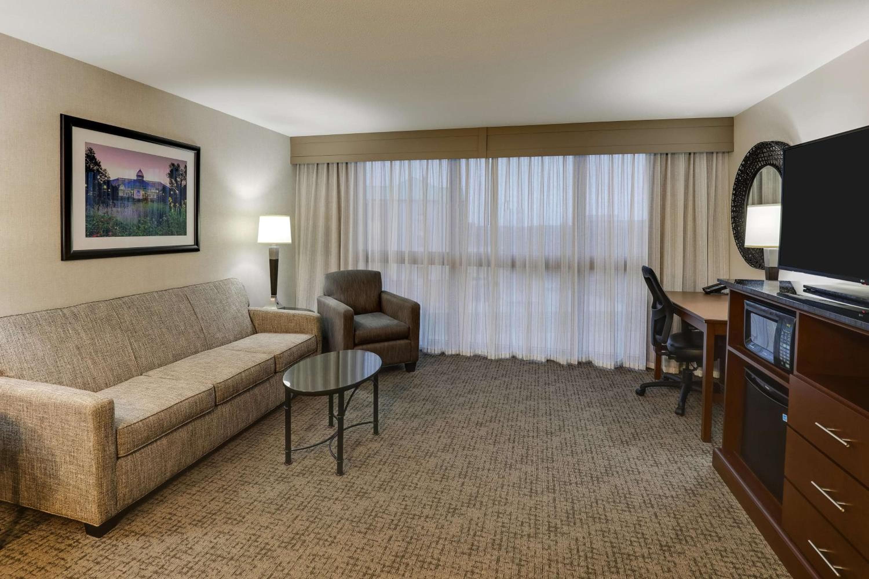 Drury Inn & Suites Columbus Dublin