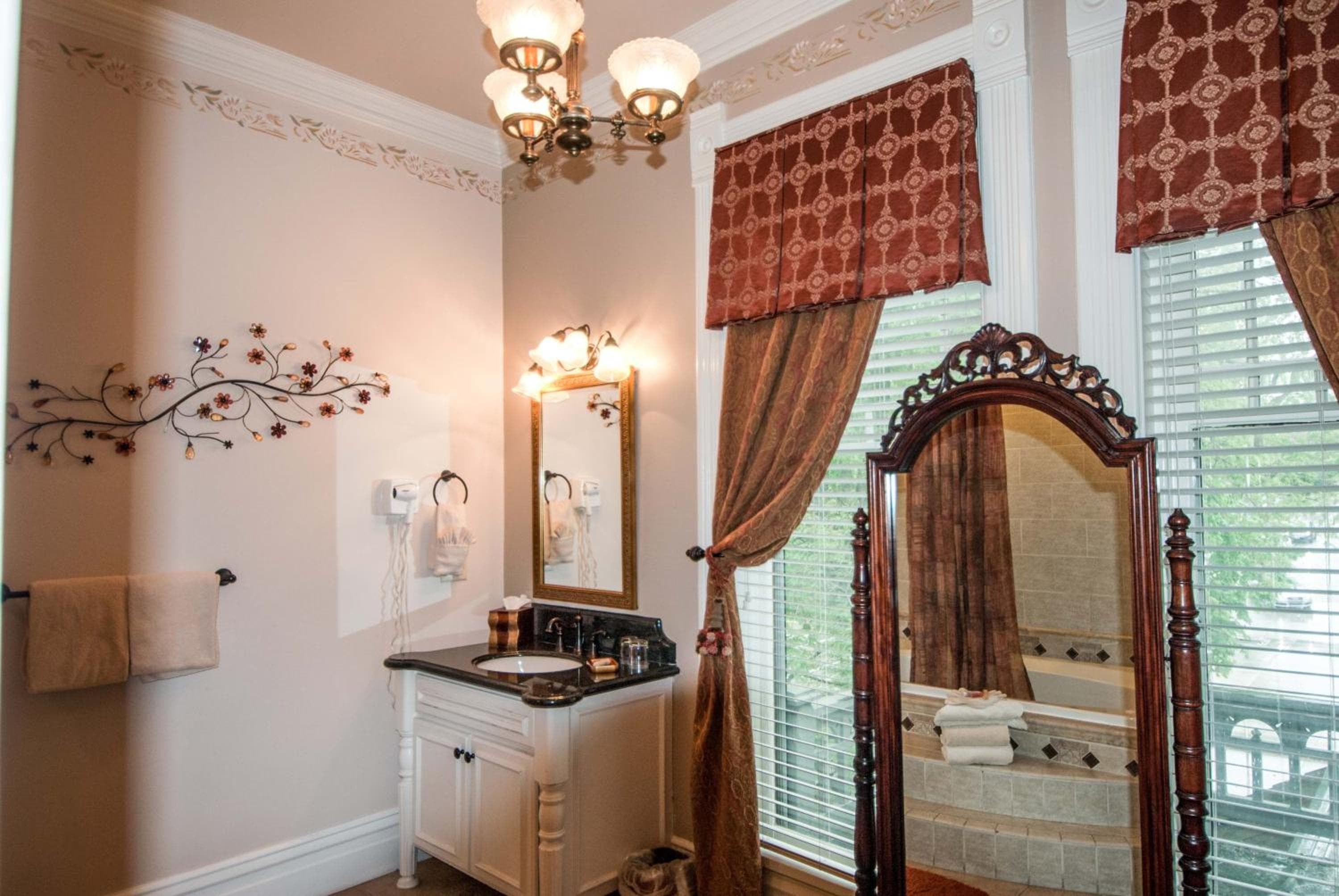 The Anniversary Inn - South Temple