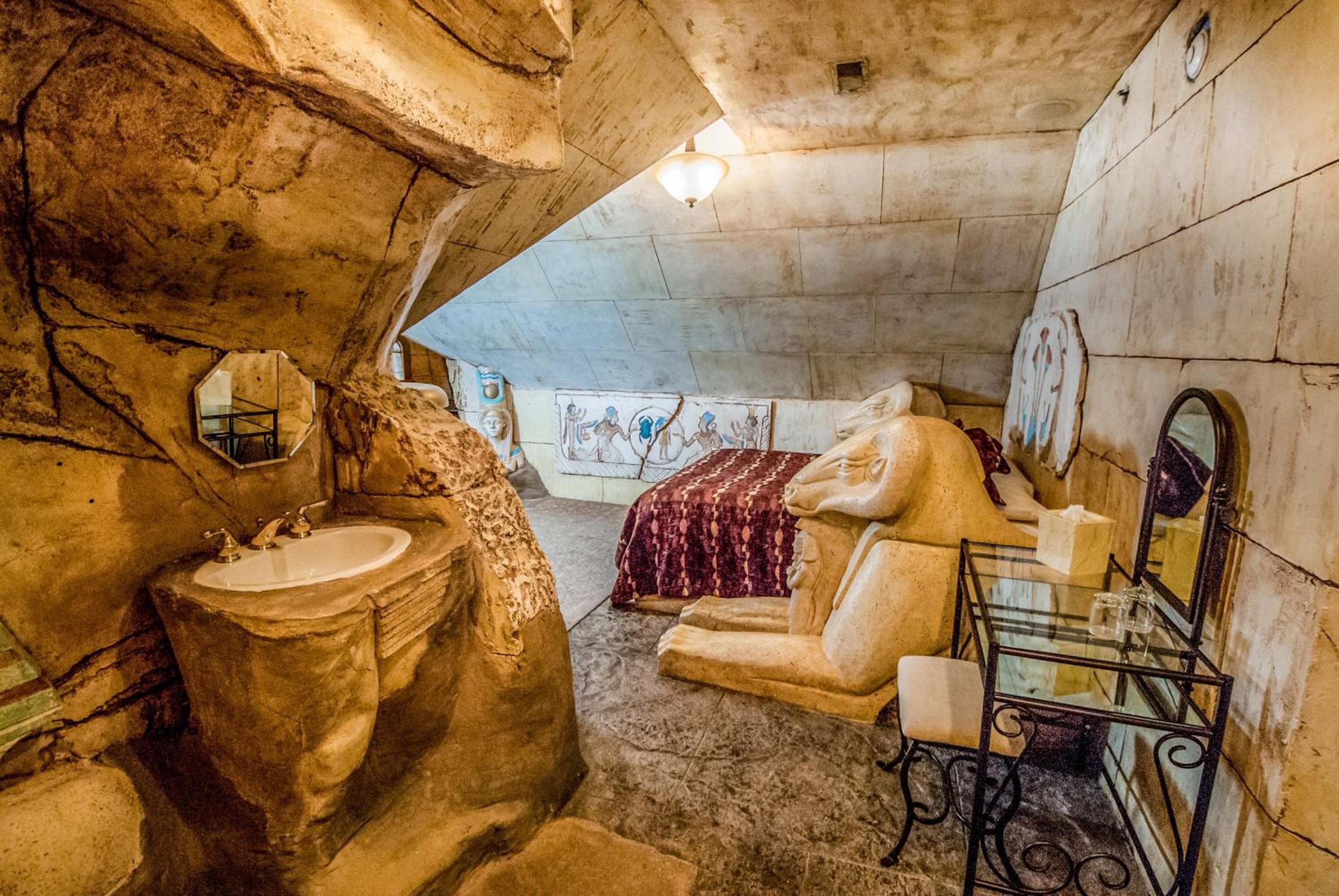 The Anniversary Inn - South Temple