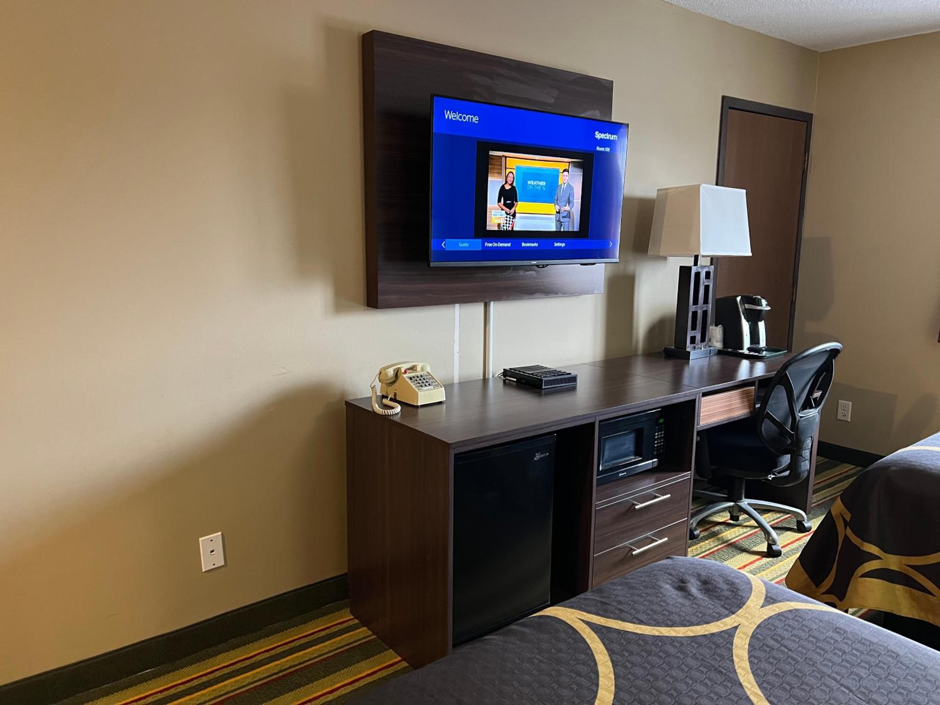 Super 8 by Wyndham Superior WI