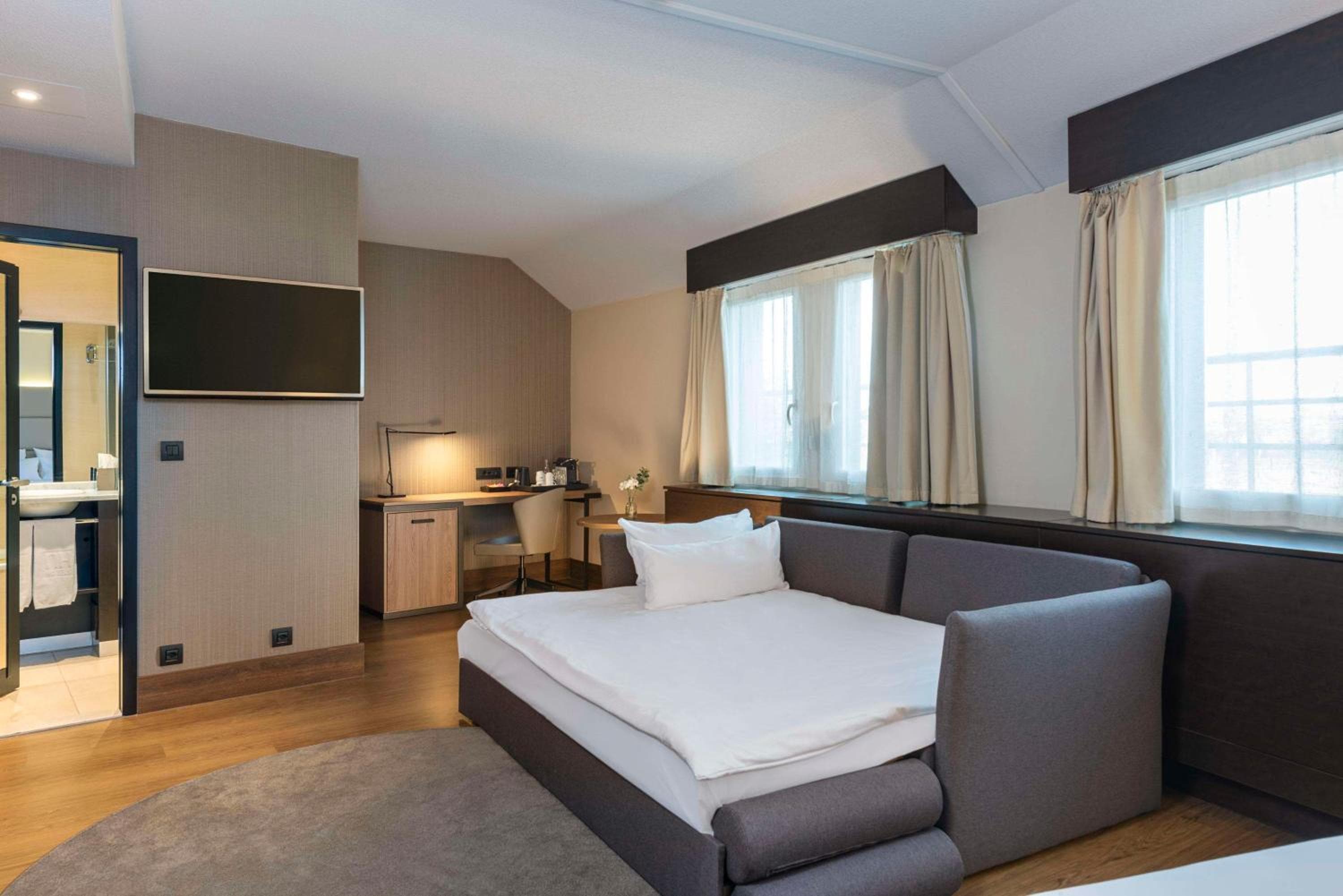 NH Geneva Airport Hotel