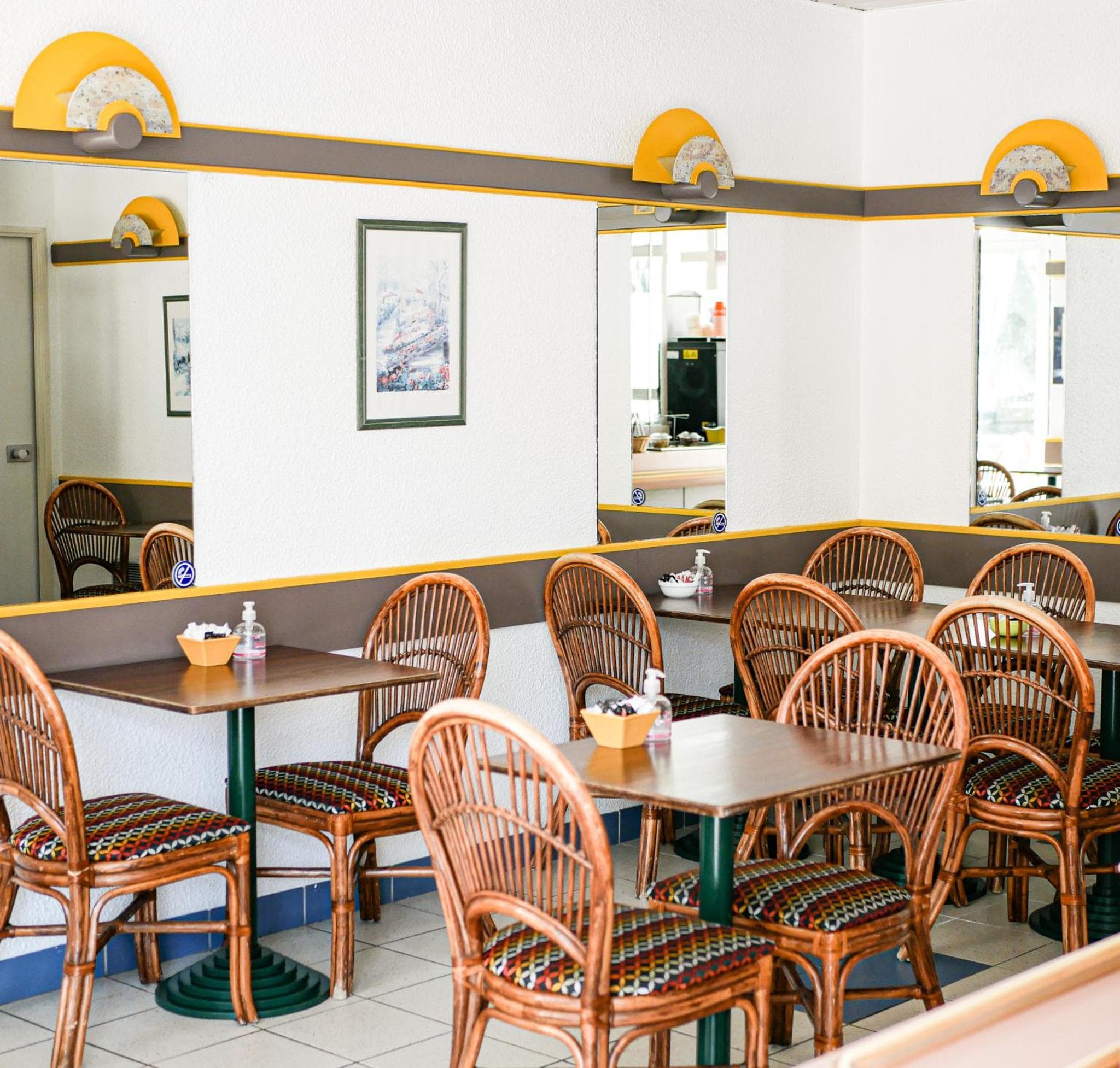 restaurant