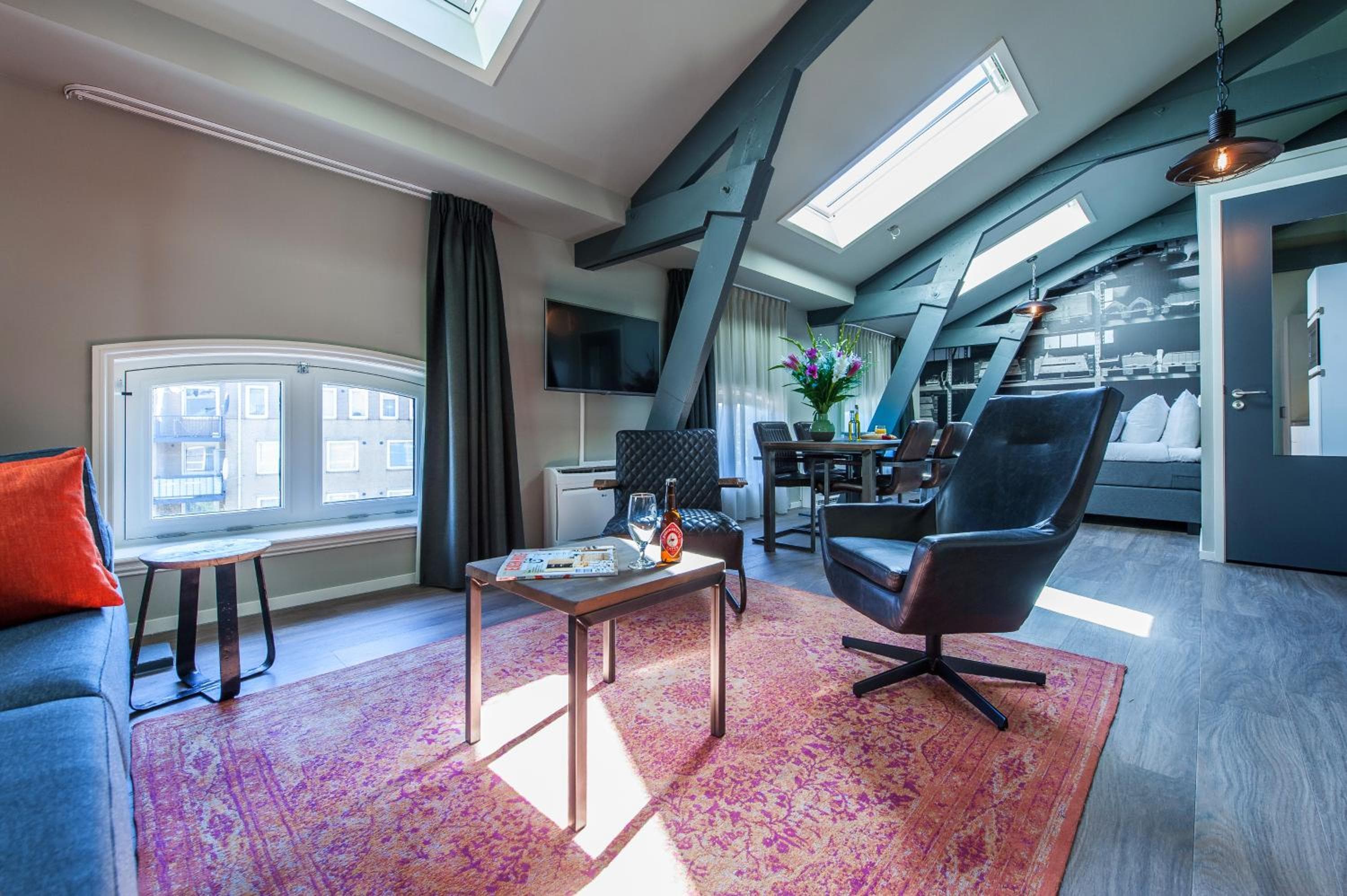 YAYS Amsterdam Maritime by Numa