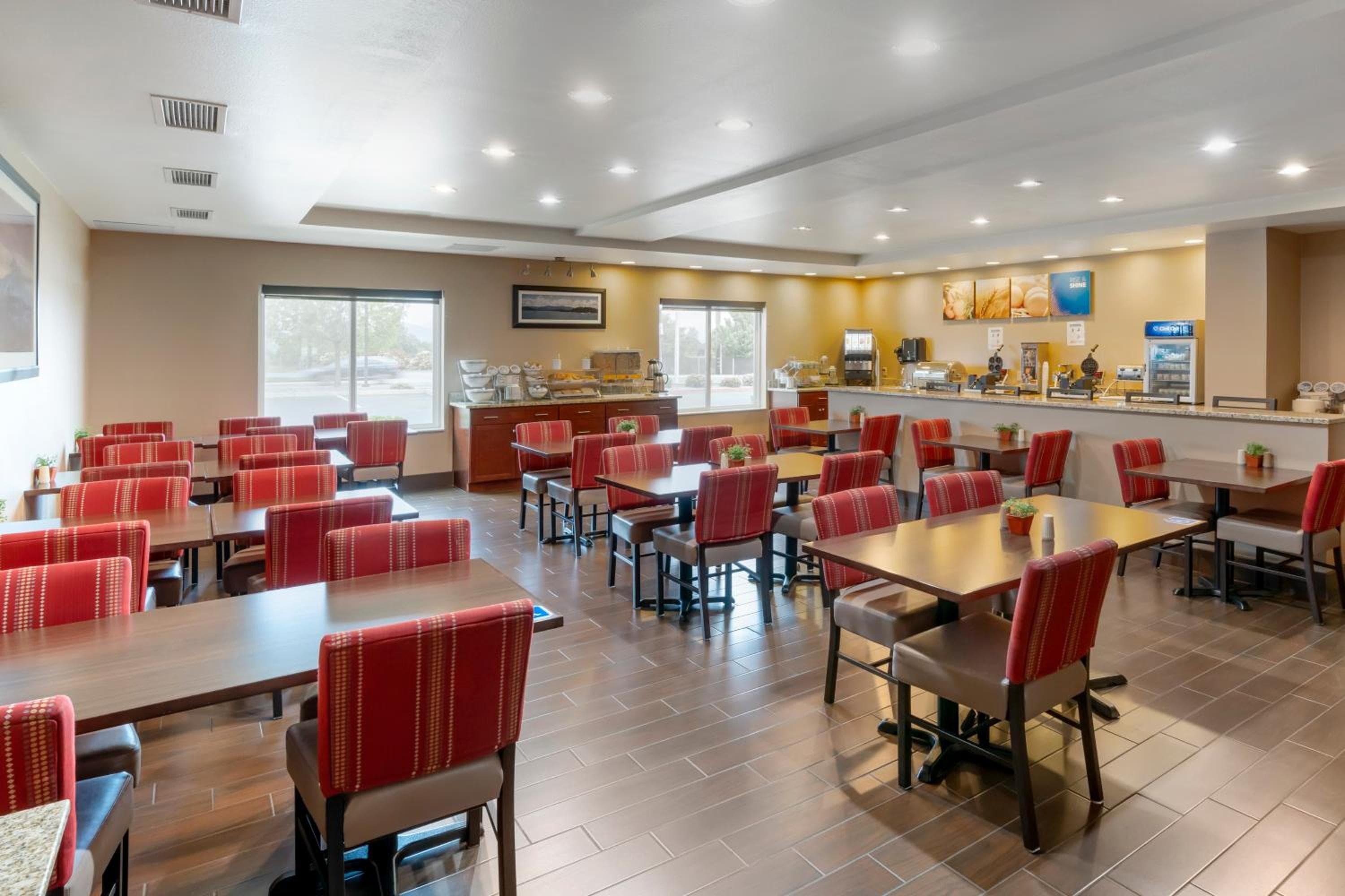 Comfort Suites Redding - Shasta Lake