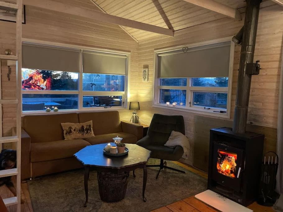 Golden Circle Cozy Retreat