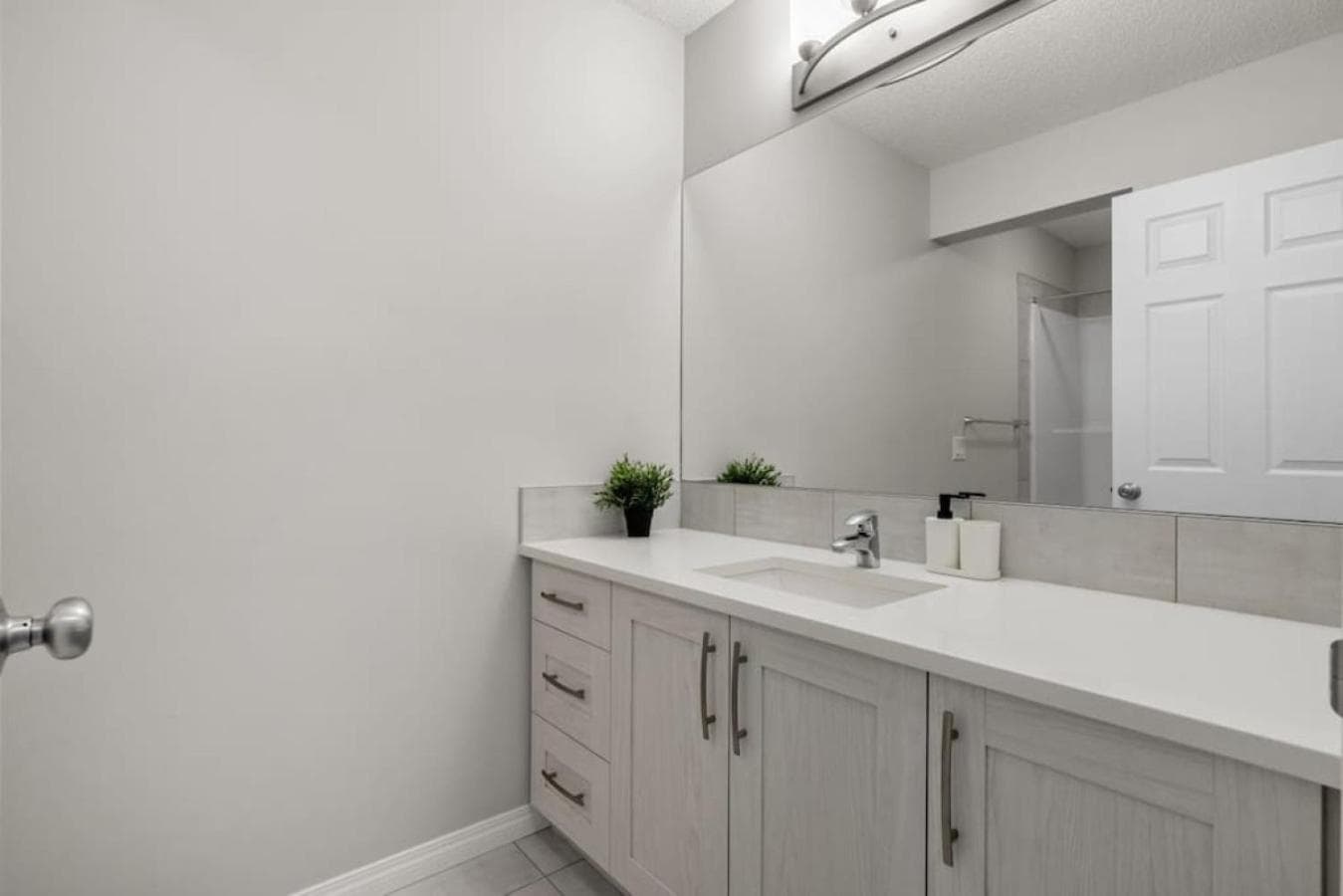Top Rated Luxury House with Central AC, Double Garage Parking, 2 Kitchens, 5 Bedrooms & More!