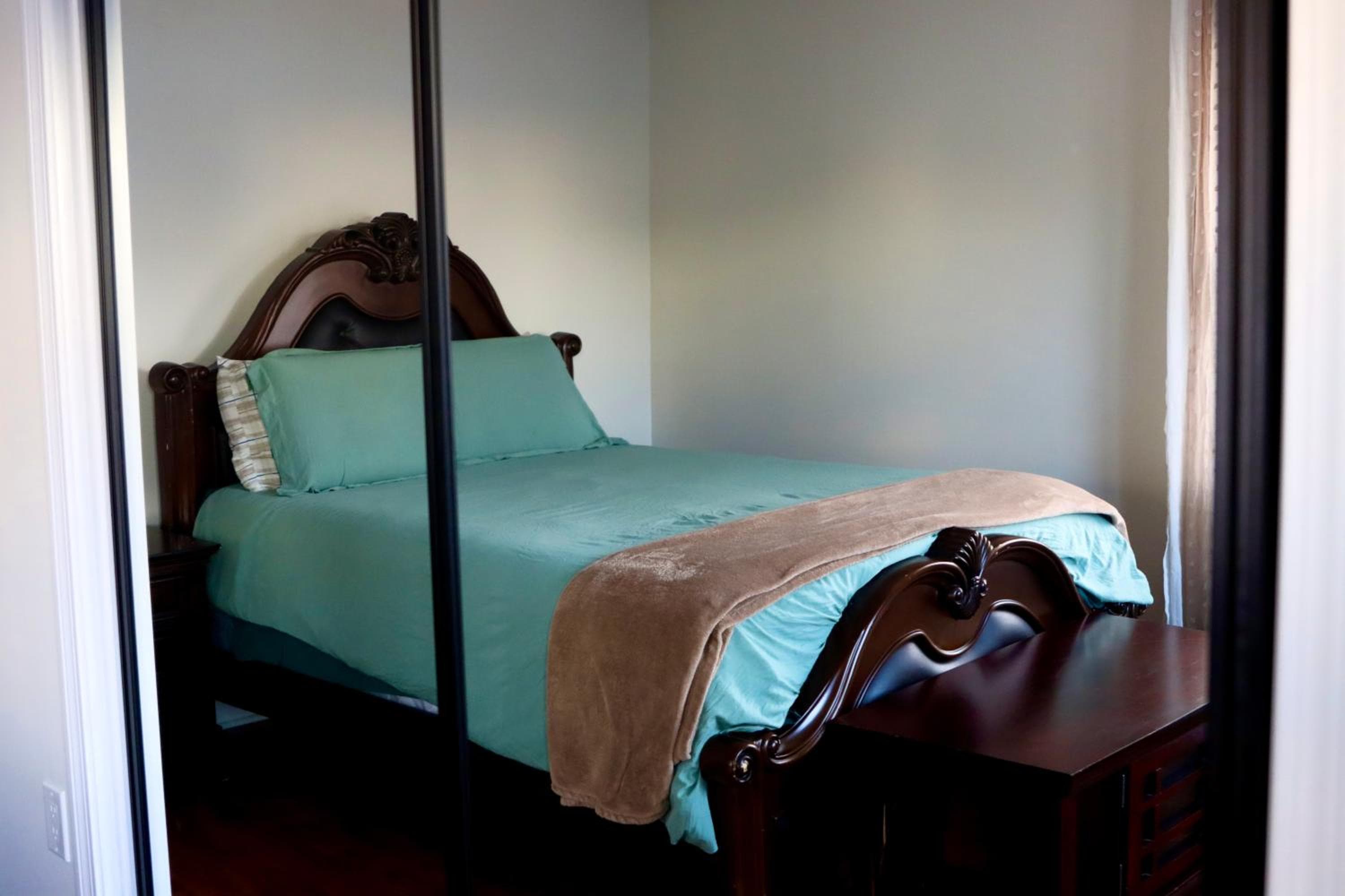 Cozy East Haven Apartment - Walk to Beach!