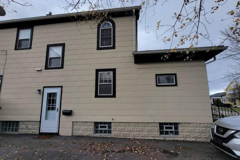 Comfortable and Charming, 15 mins to Niagara Falls