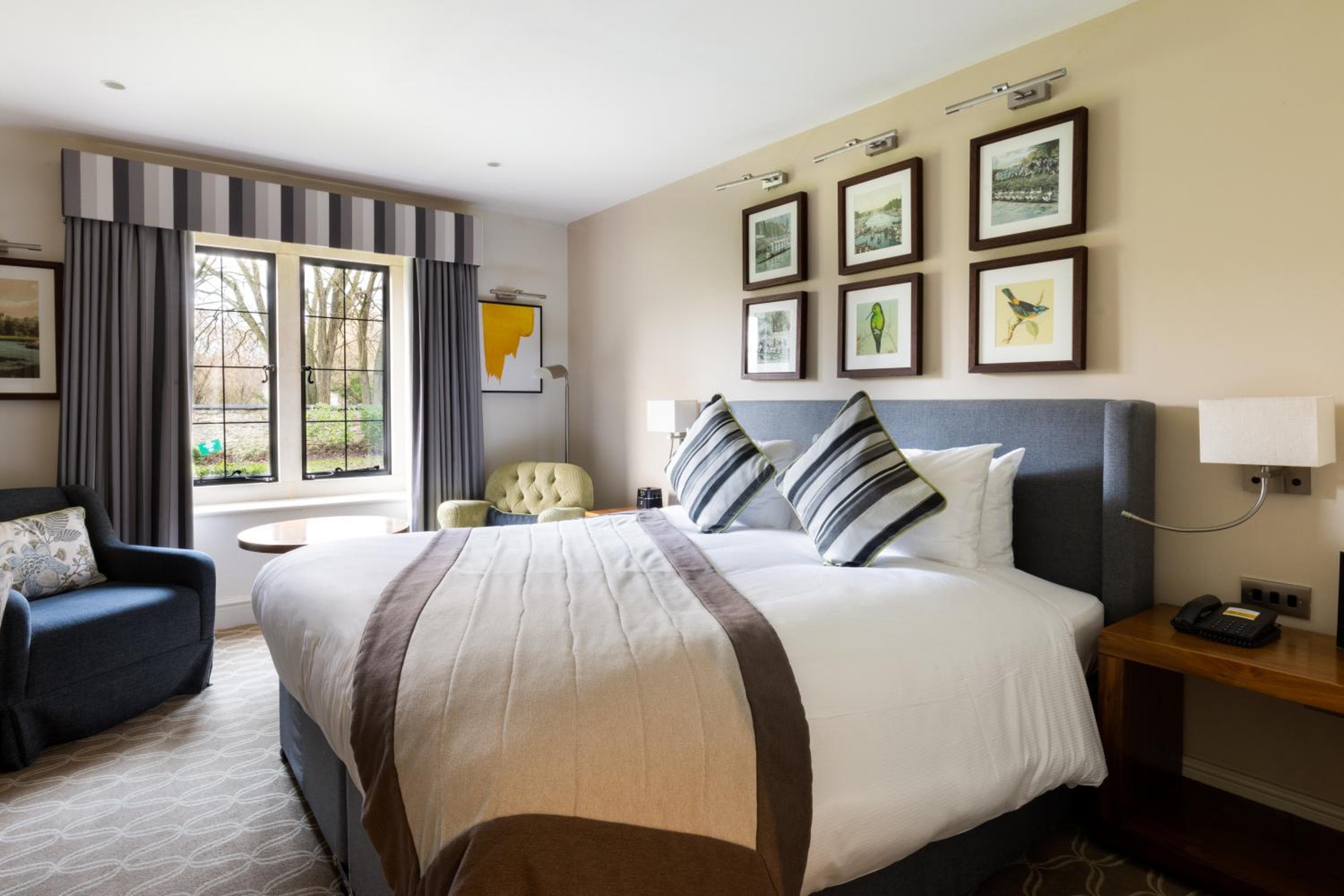 voco Oxford Thames by IHG