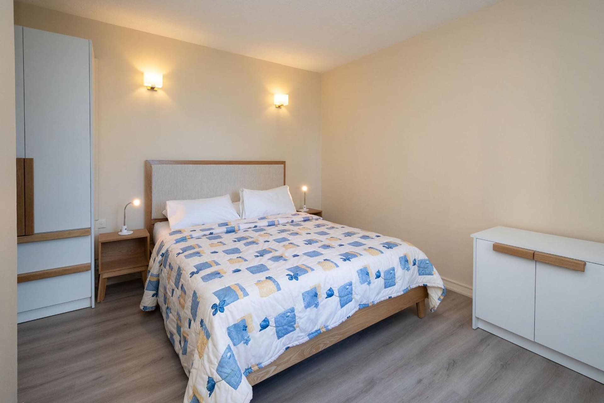 Appartement ILOT pieds dans l'eau, au centre grand baie