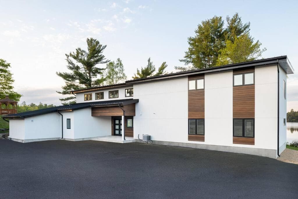 Oastler Lake House
