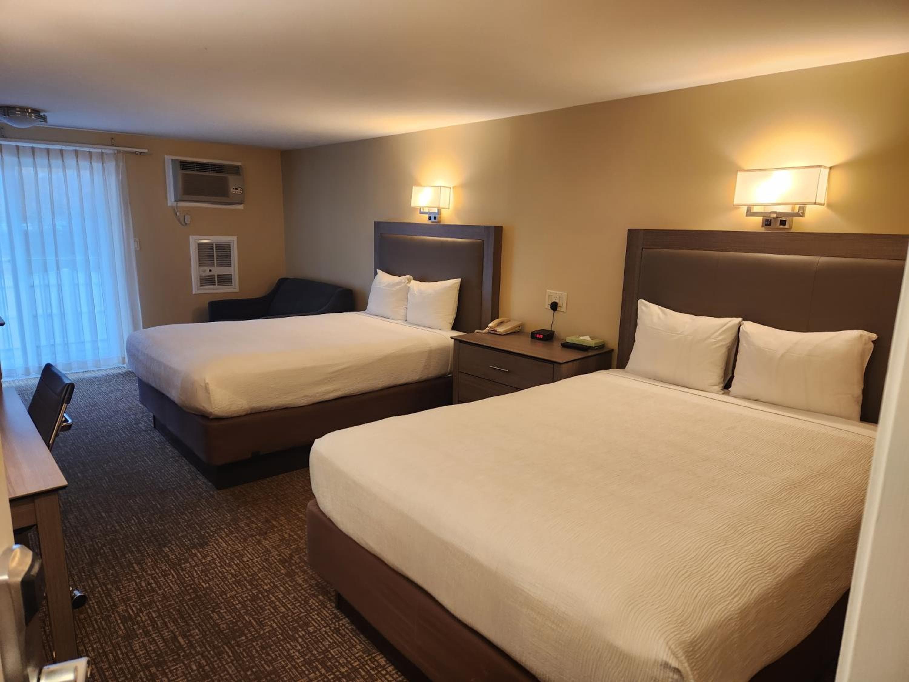 Hyannis Travel Inn