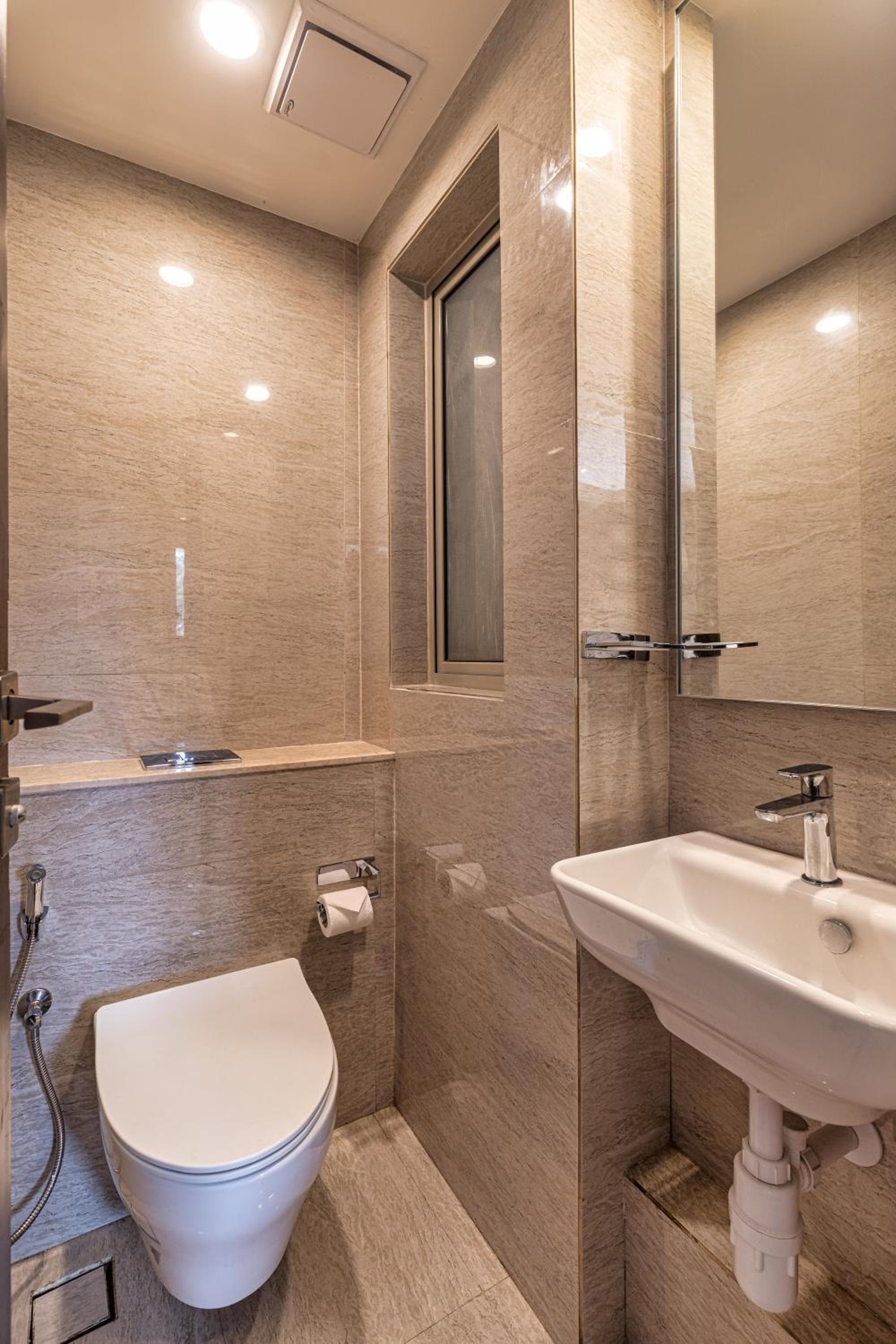 Regent Entire One Bedroom Apartment - Hiranandani Gardens, Mumbai Powai