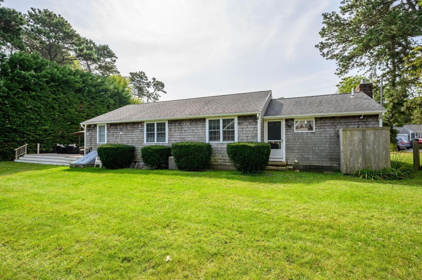 The Lobsta House: Your Cape Cod Hideaway
