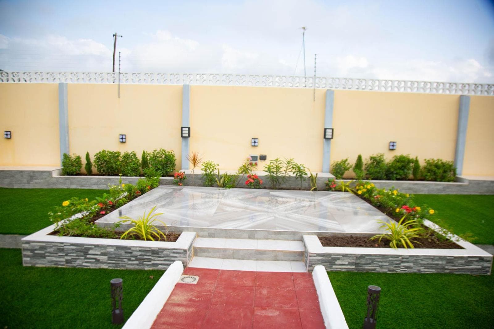 Bella Ella Hotel & Event Center
