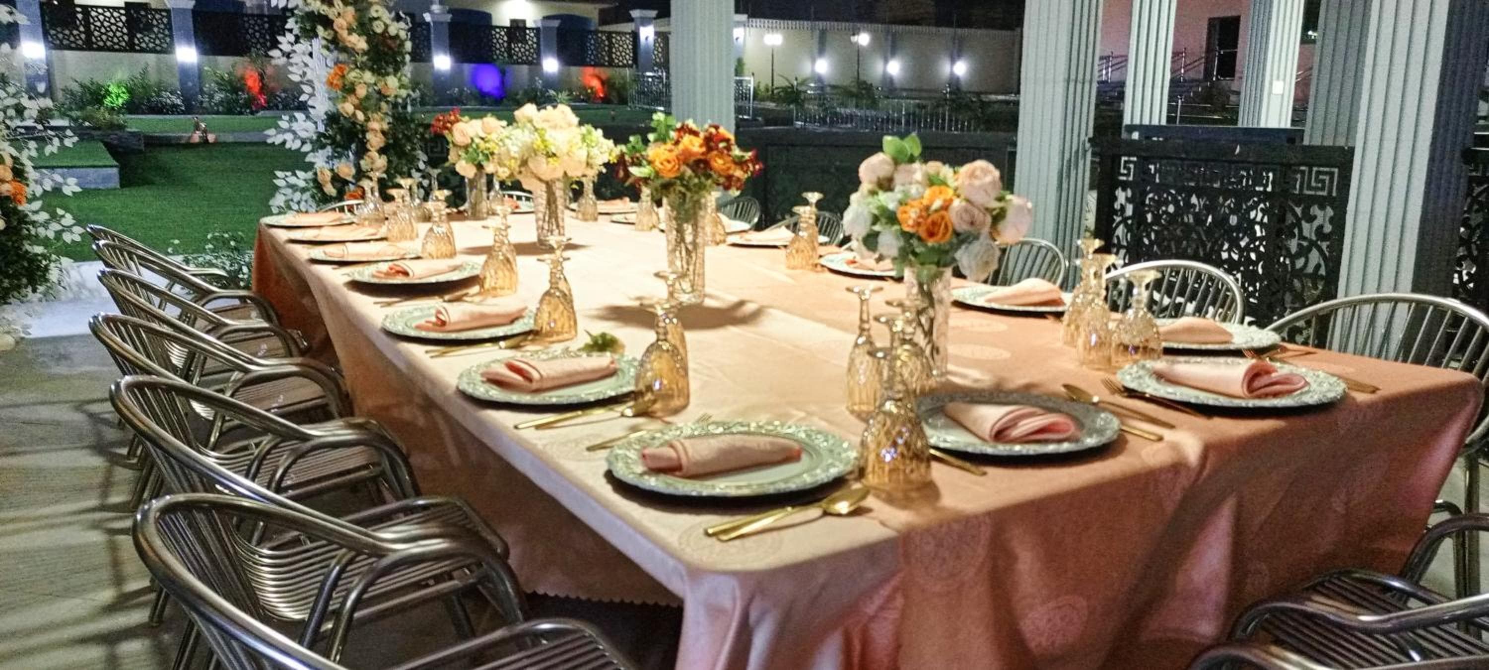 Bella Ella Hotel & Event Center