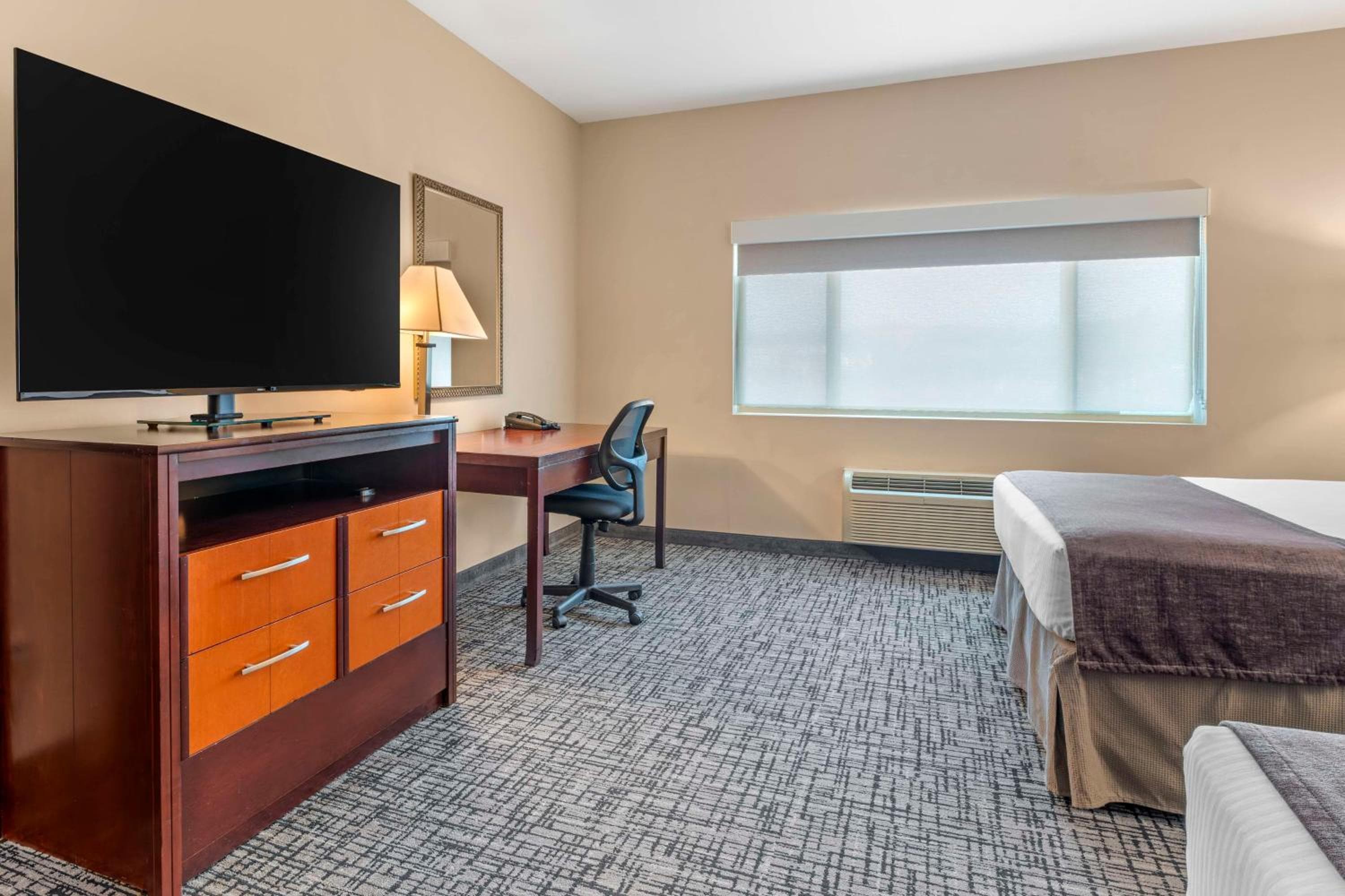 Best Western Plus Bayside Hotel