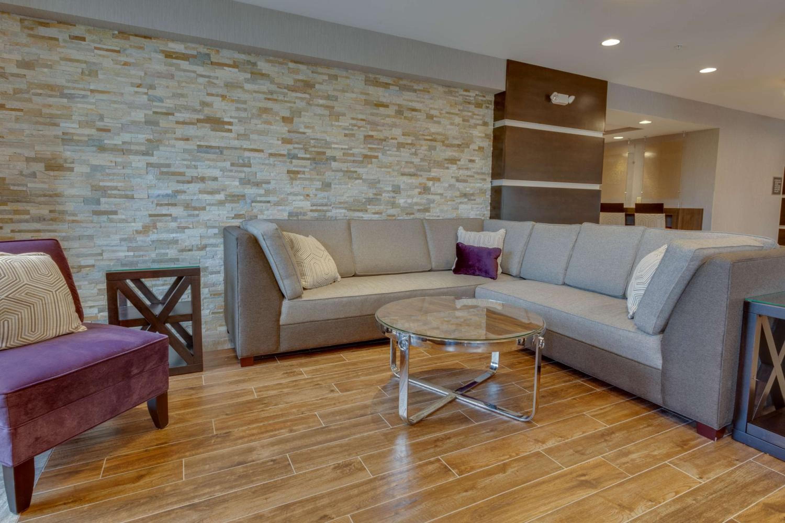 Drury Inn & Suites Overland Park