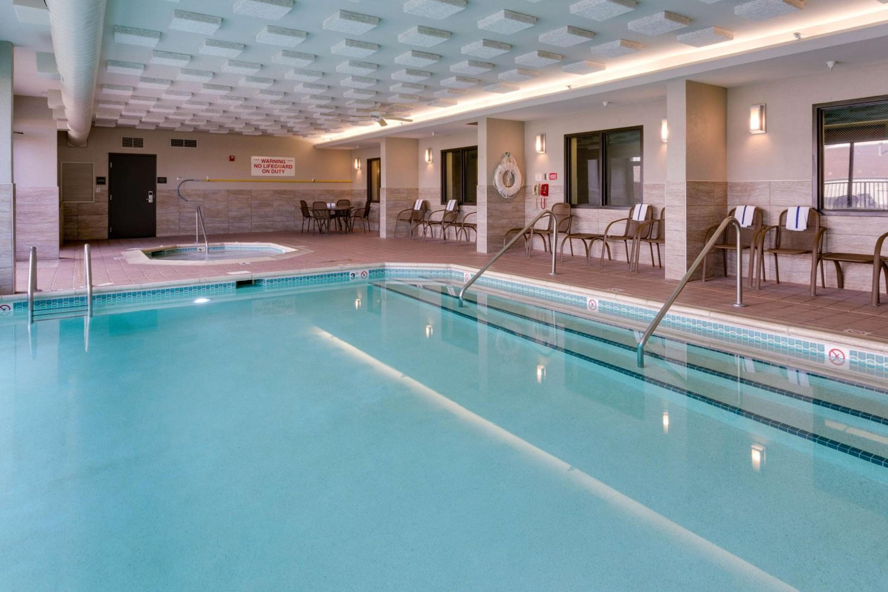 Drury Inn & Suites Overland Park