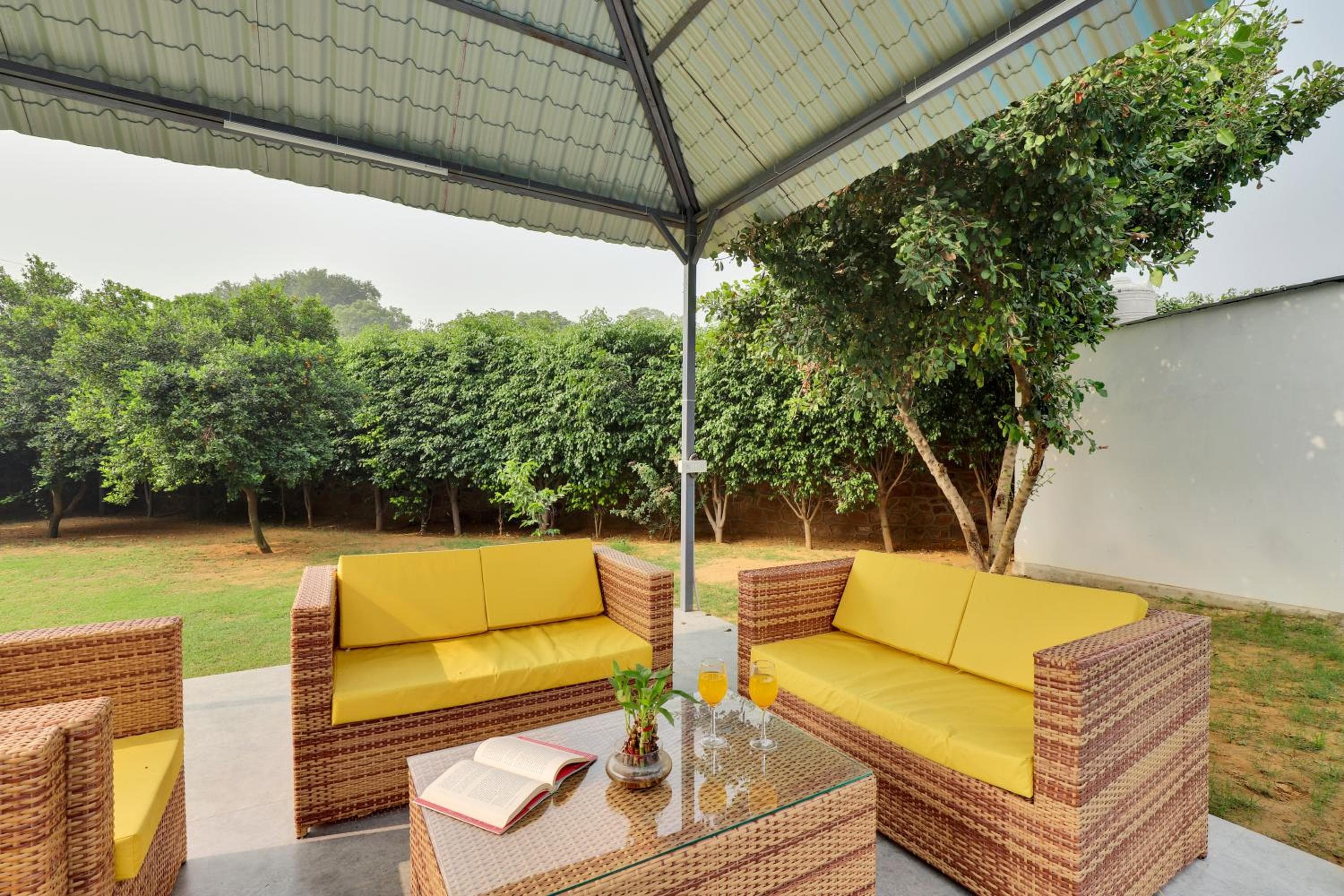 Alaya Stays Luxe FarmAcre Pet-friendly 4-BHK Villa With Private Pool, Garden & Terrace
