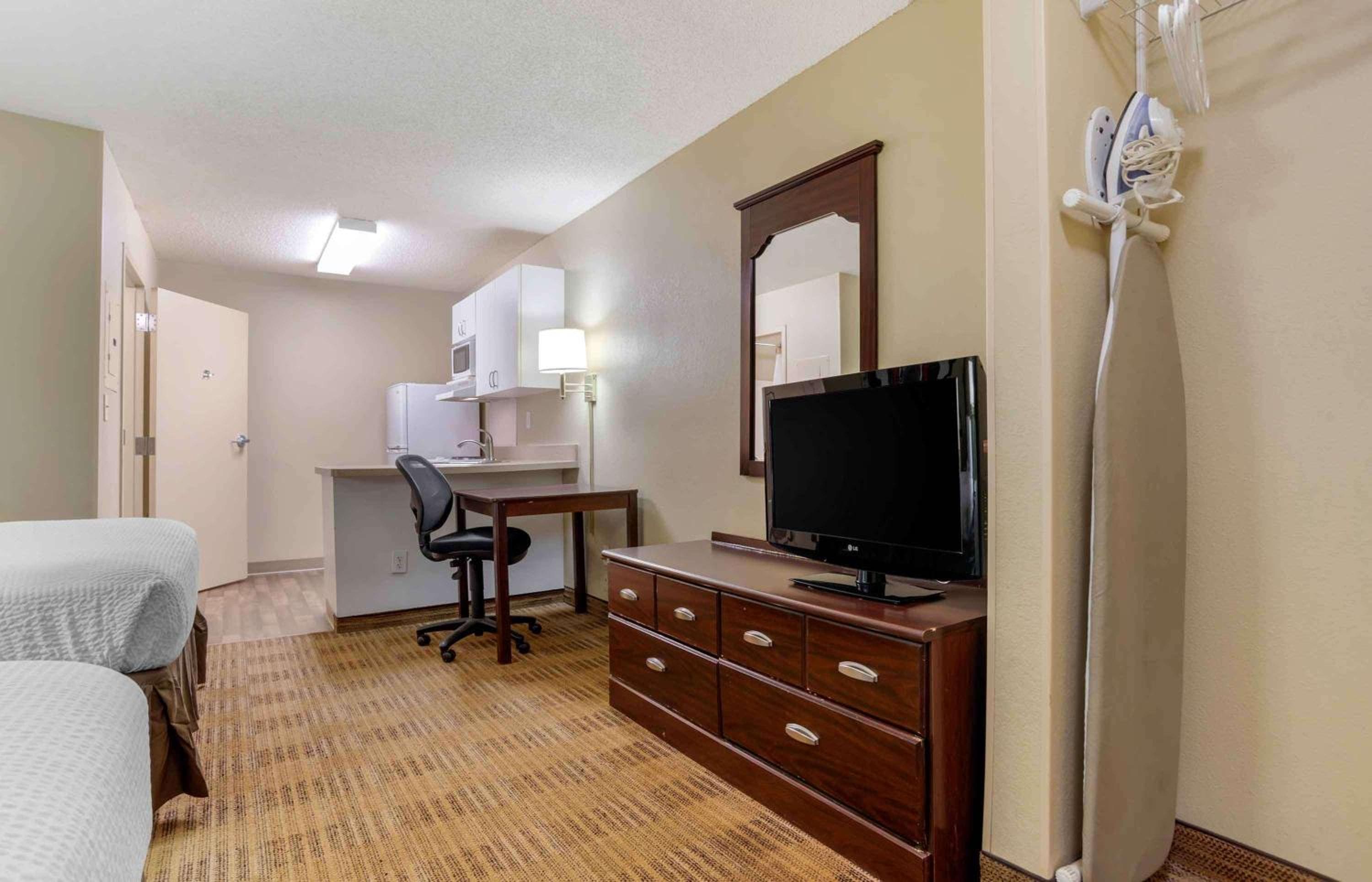 Studio 6 Extended Stay Huntsville, AL - US Space & Rocket Center