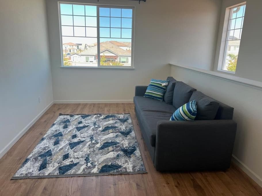 Minimum Three months rental Stunning Lake home close to Bart, Marina, Boating