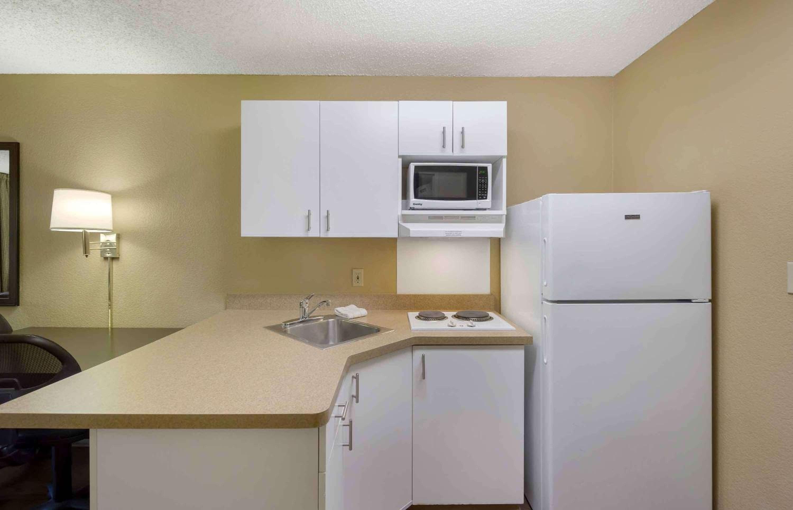 Studio 6 Suites Seattle Kent WA