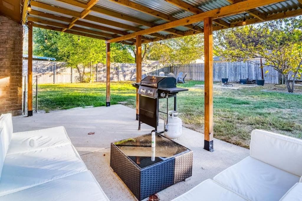 25 Mins to Downtown ATX Round Rock Getaway