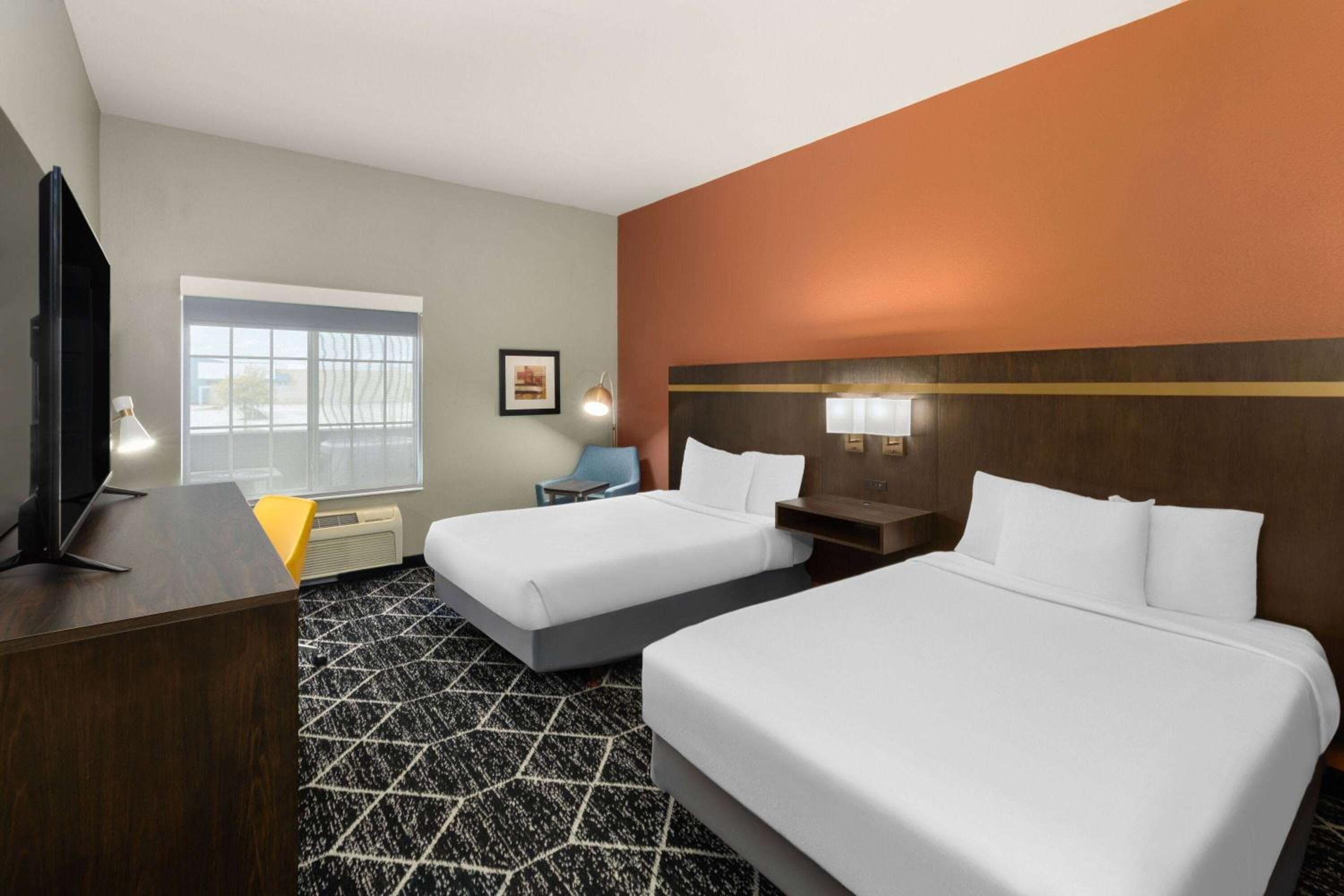 La Quinta by Wyndham Olathe